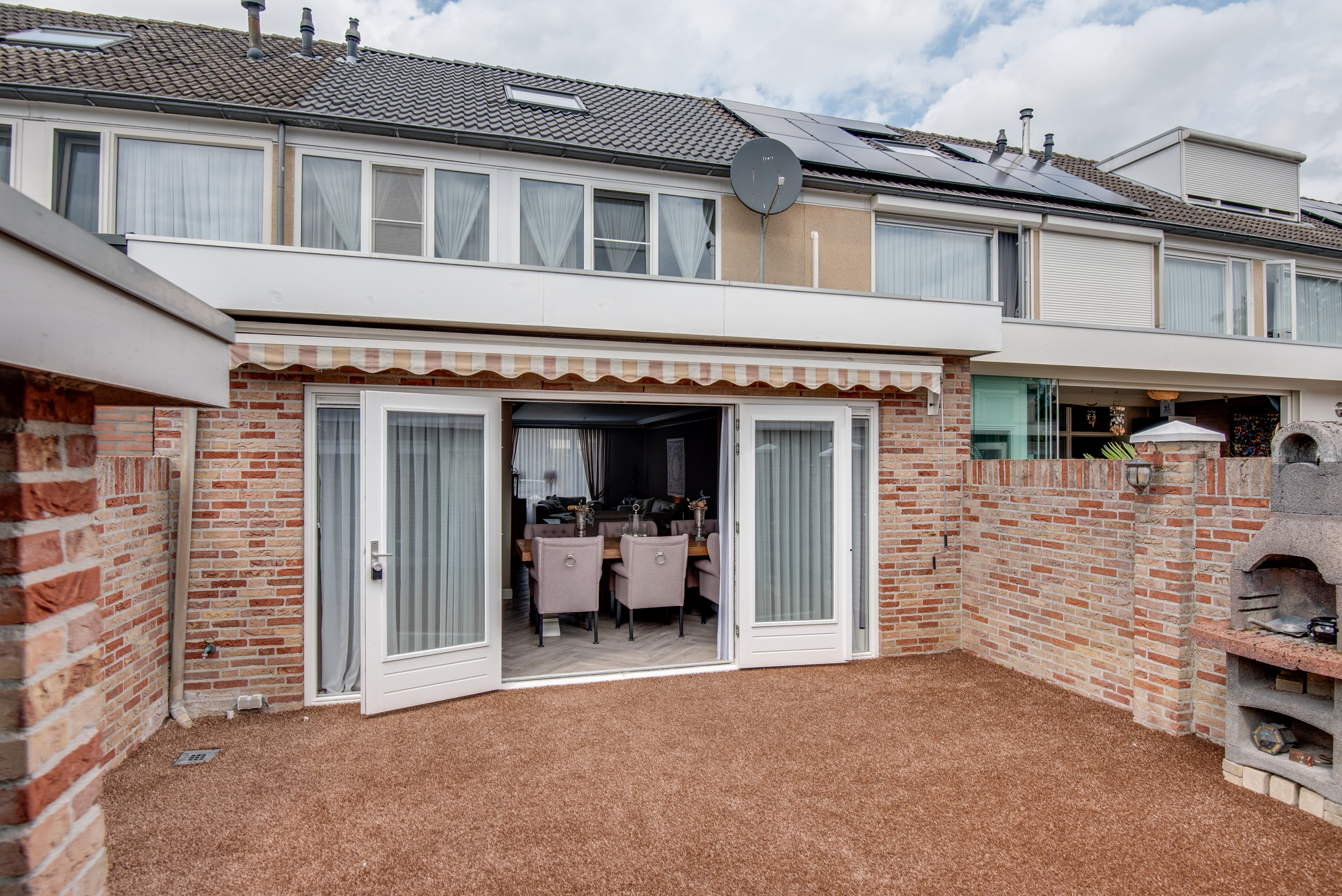 5 Rooms Rooms,1 BathroomBathrooms,Woonhuis,Te Koop,1073