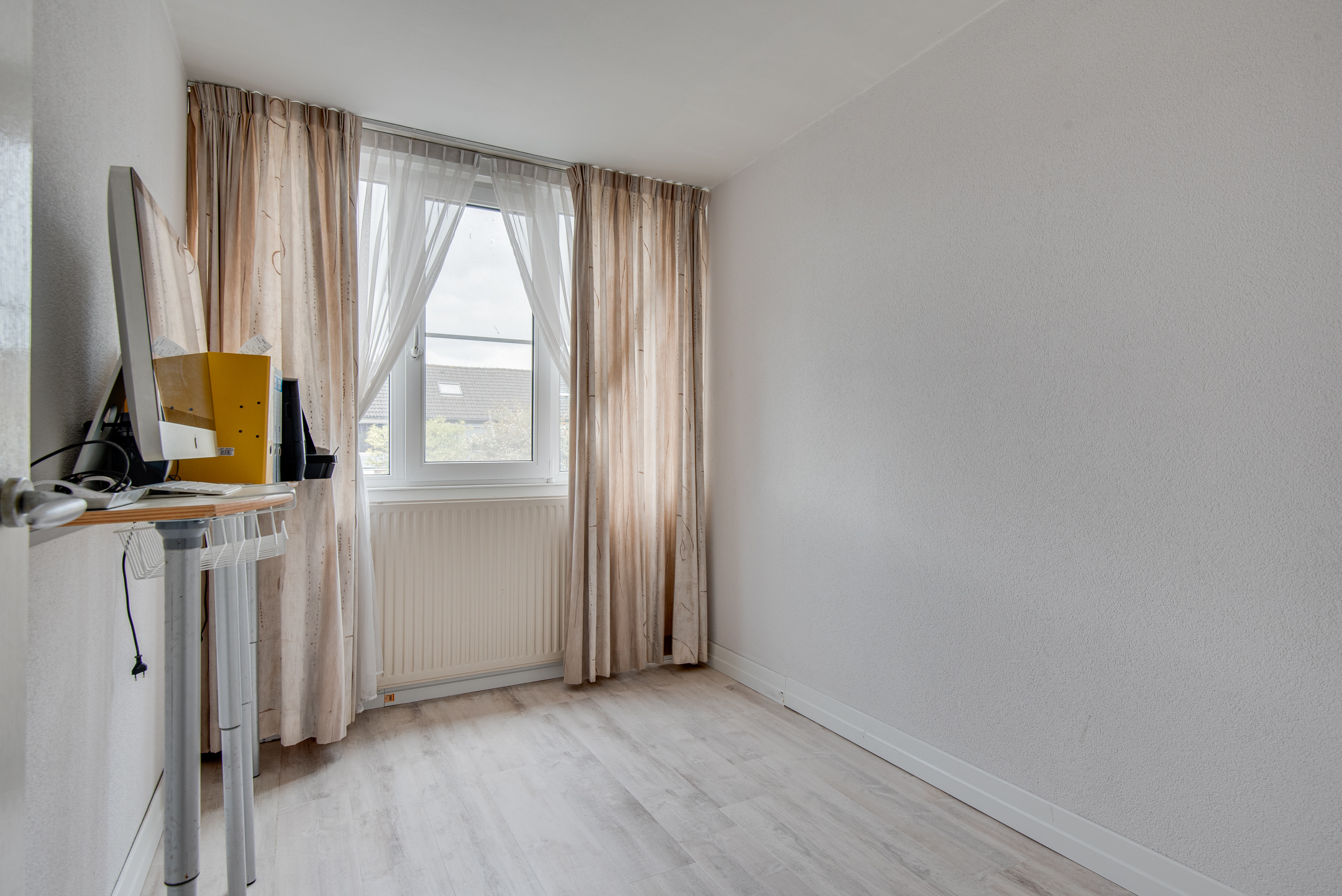 5 Rooms Rooms,1 BathroomBathrooms,Woonhuis,Te Koop,1073