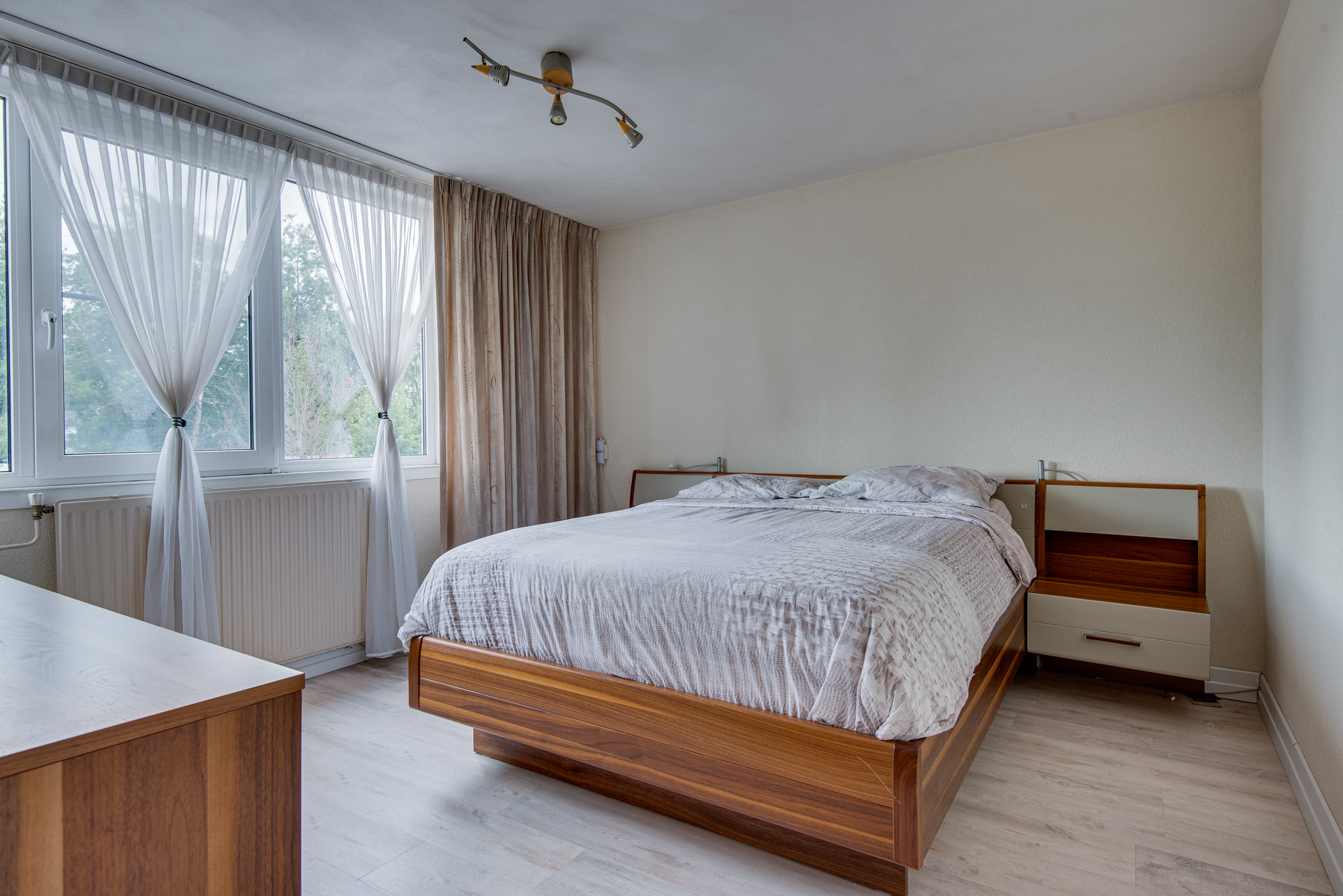 5 Rooms Rooms,1 BathroomBathrooms,Woonhuis,Te Koop,1073