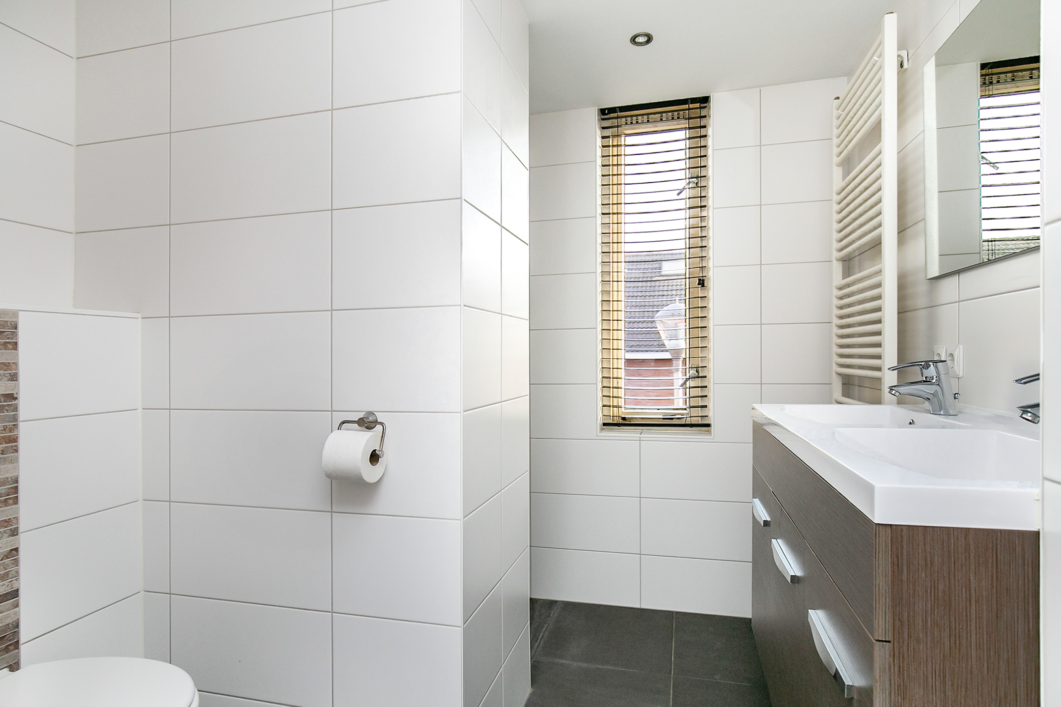 5 Rooms Rooms,1 BathroomBathrooms,Woonhuis,Te Koop,1091