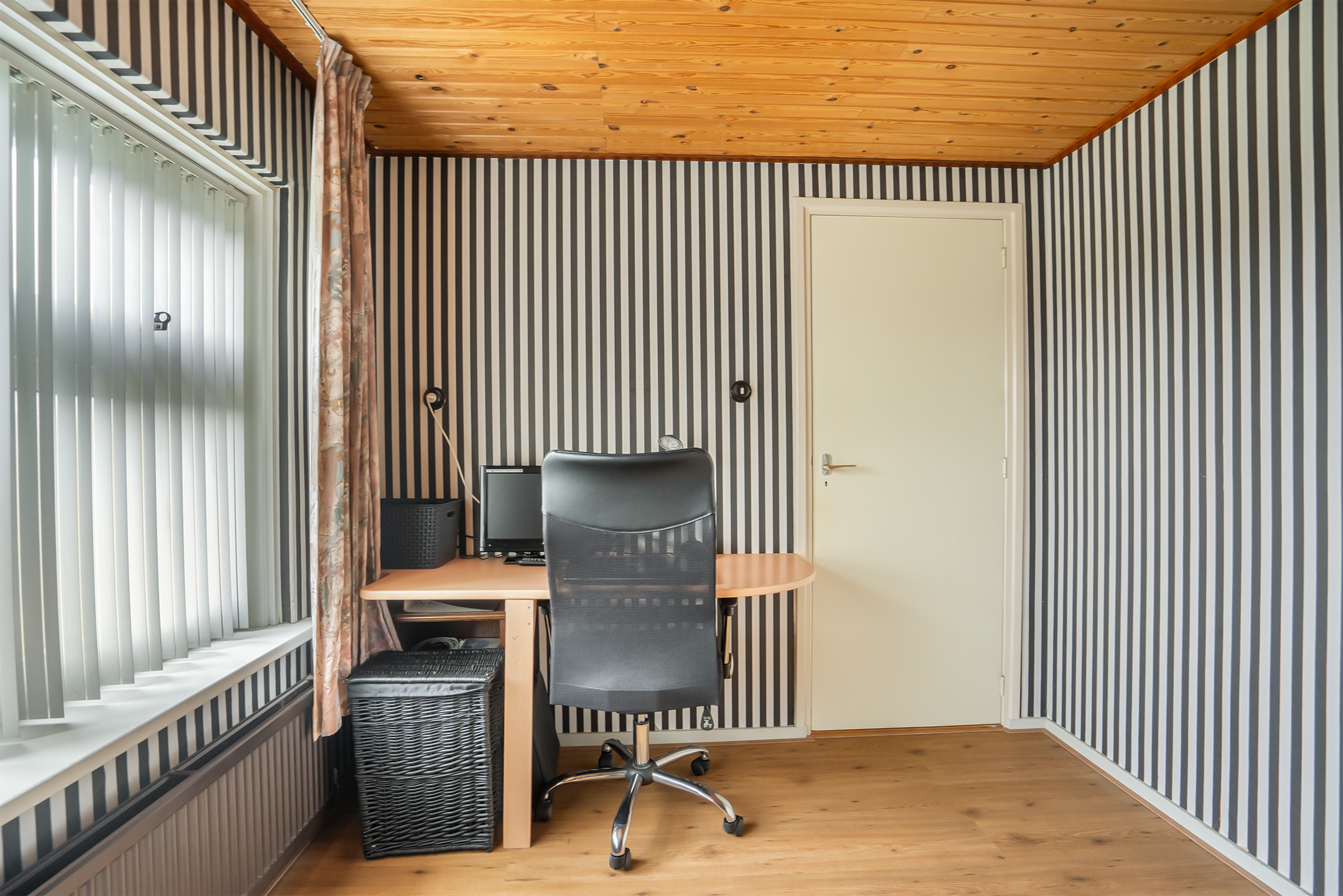 6 Rooms Rooms,1 BathroomBathrooms,Woonhuis,Te Koop,1104