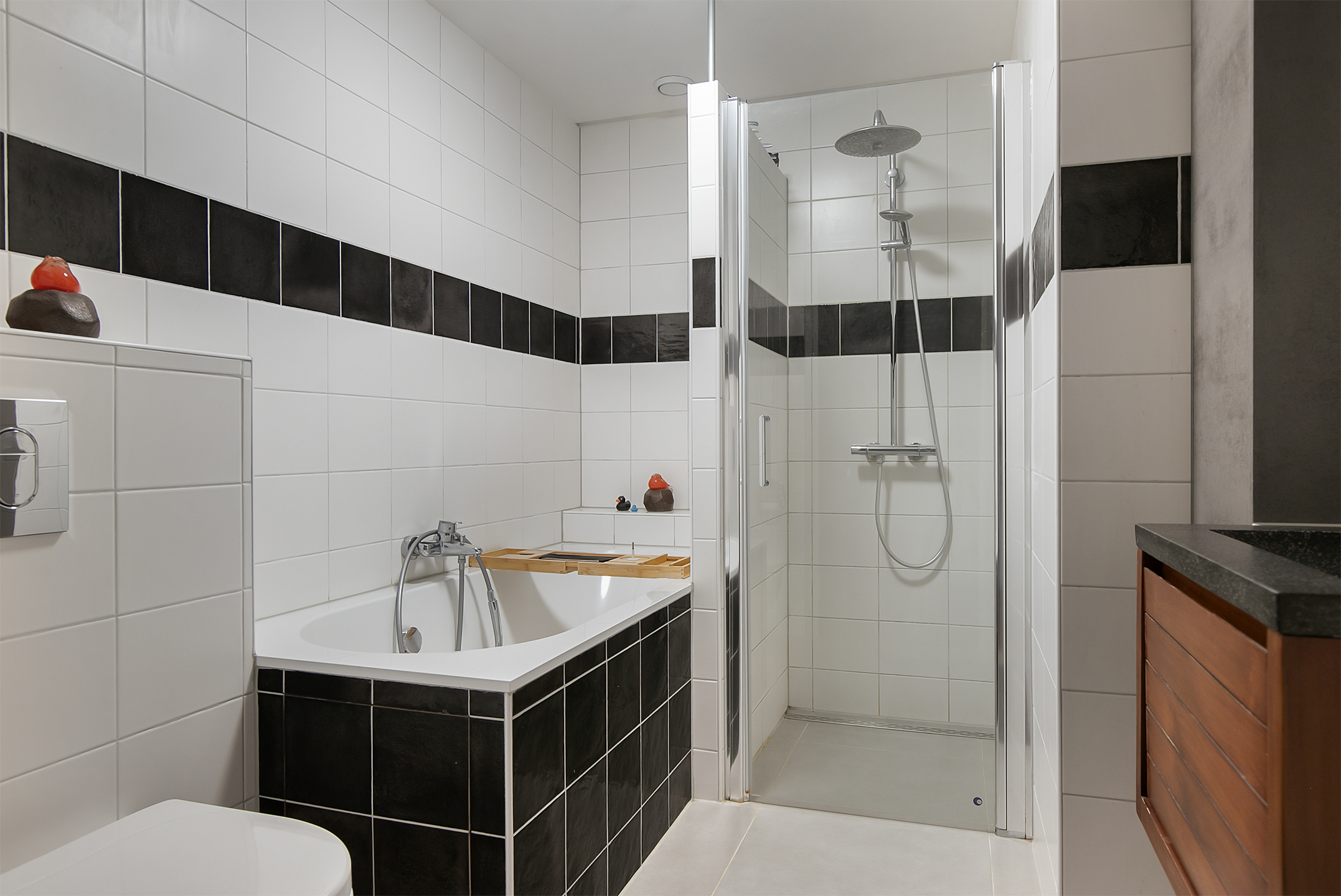 5 Rooms Rooms,1 BathroomBathrooms,Woonhuis,Te Koop,1109