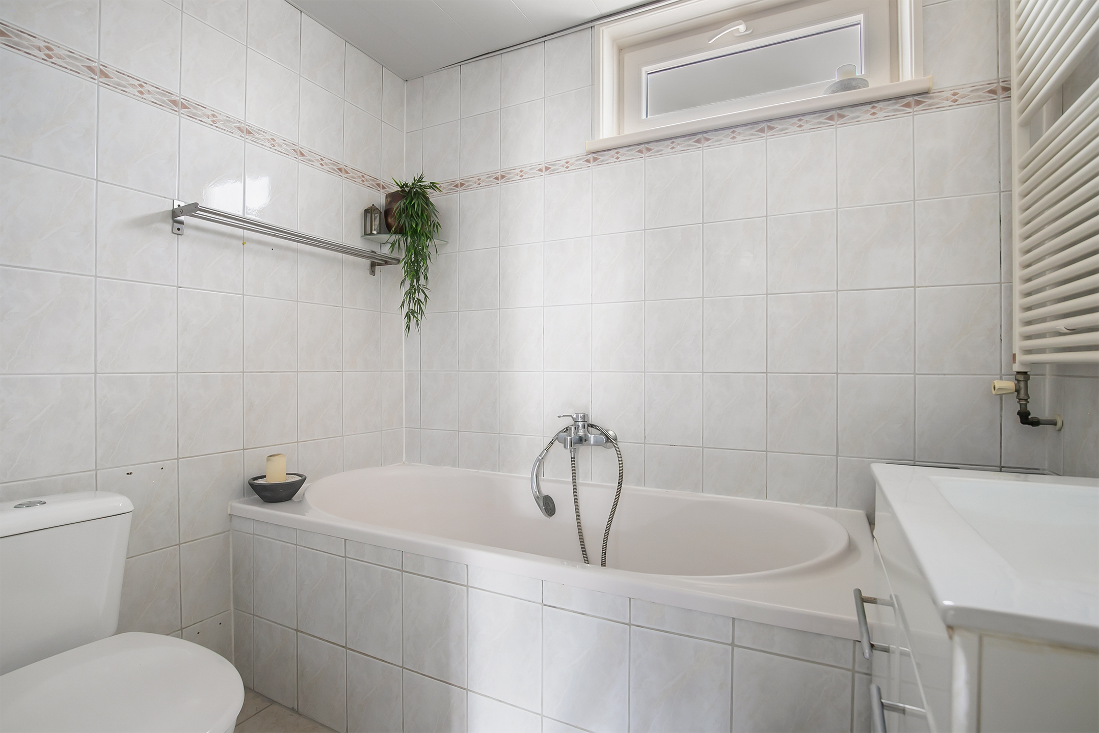 6 Rooms Rooms,1 BathroomBathrooms,Woonhuis,Te Koop,1112