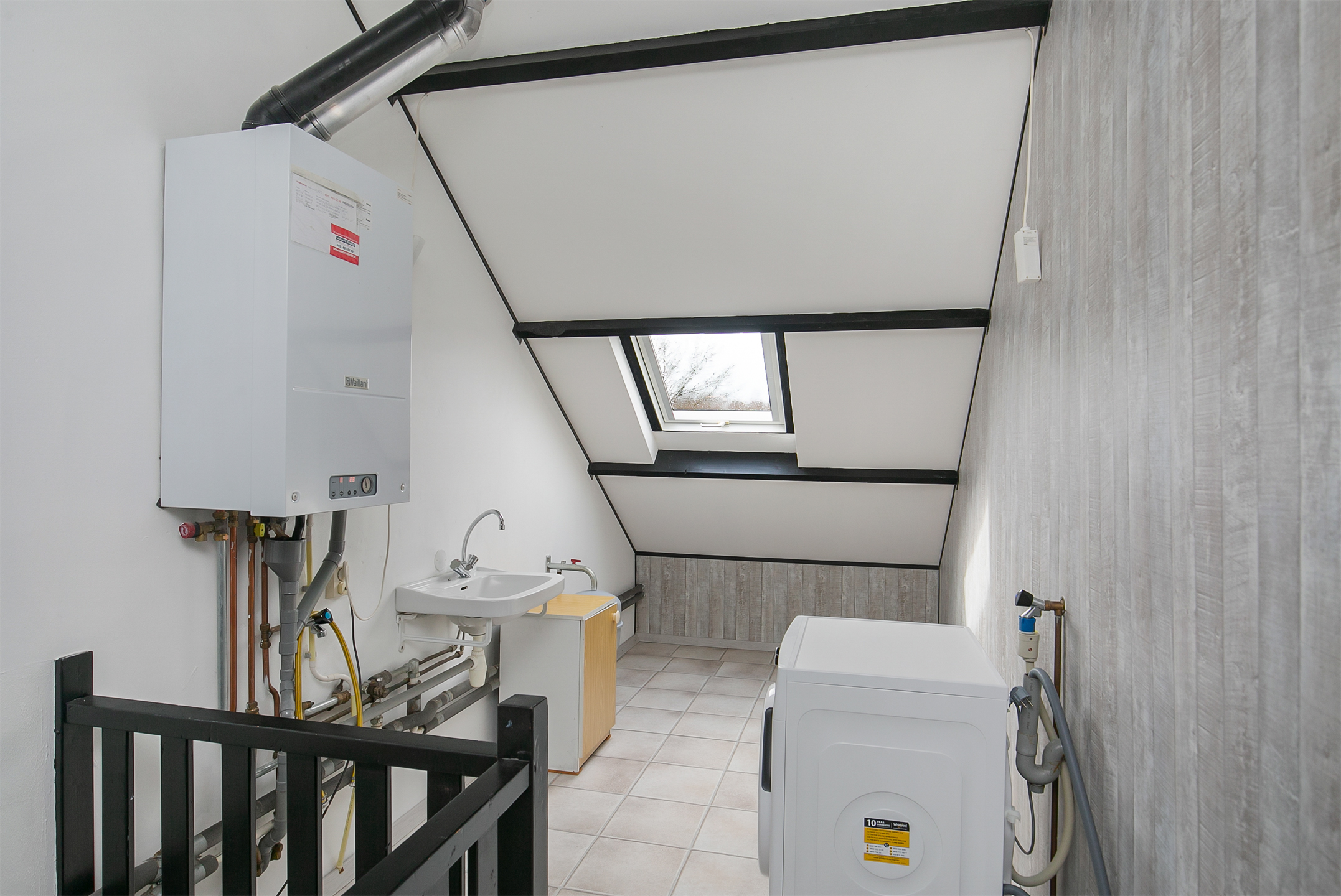 5 Rooms Rooms,1 BathroomBathrooms,Woonhuis,Te Koop,1113