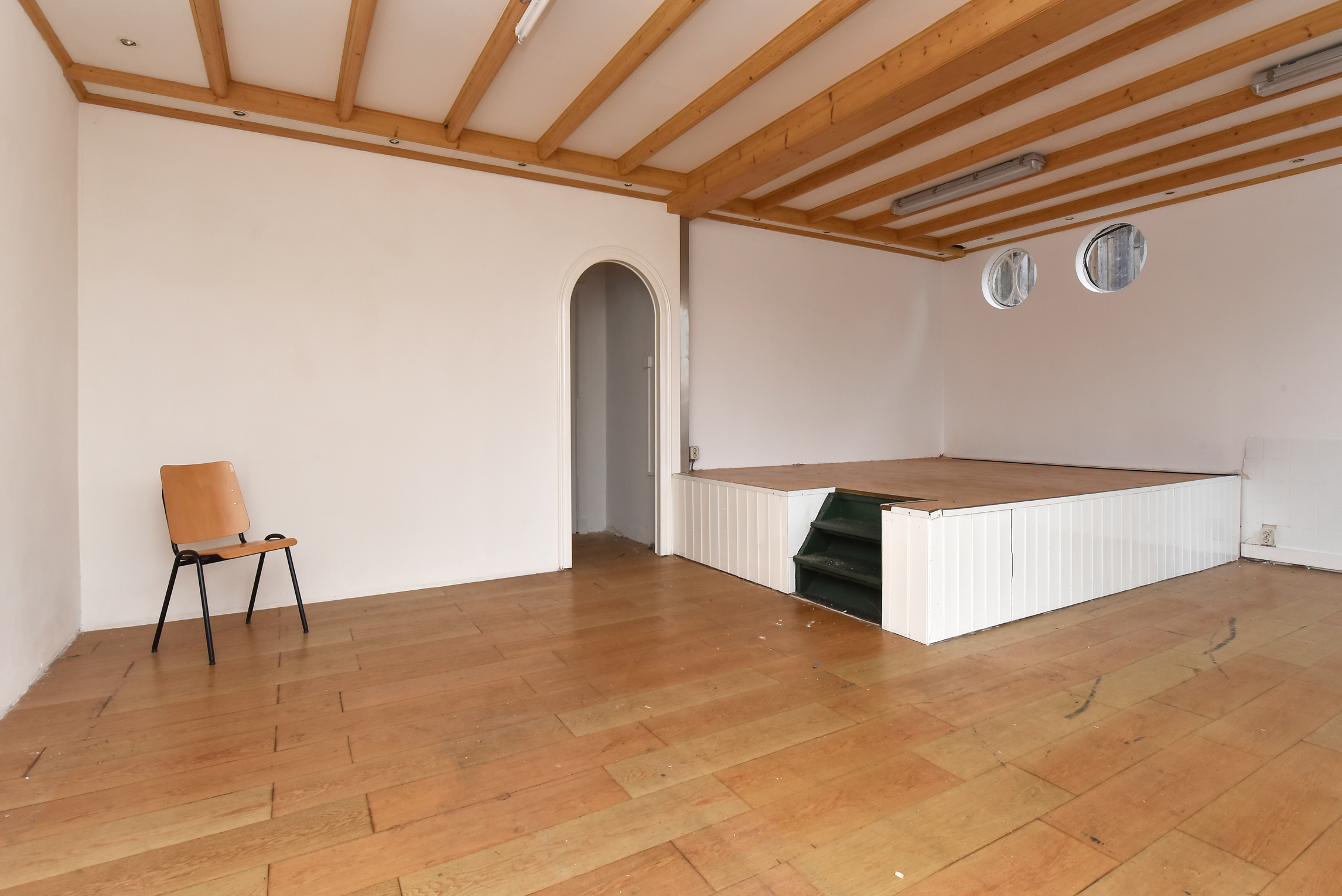 6 Rooms Rooms,1 BathroomBathrooms,Woonhuis,Te Koop,1137