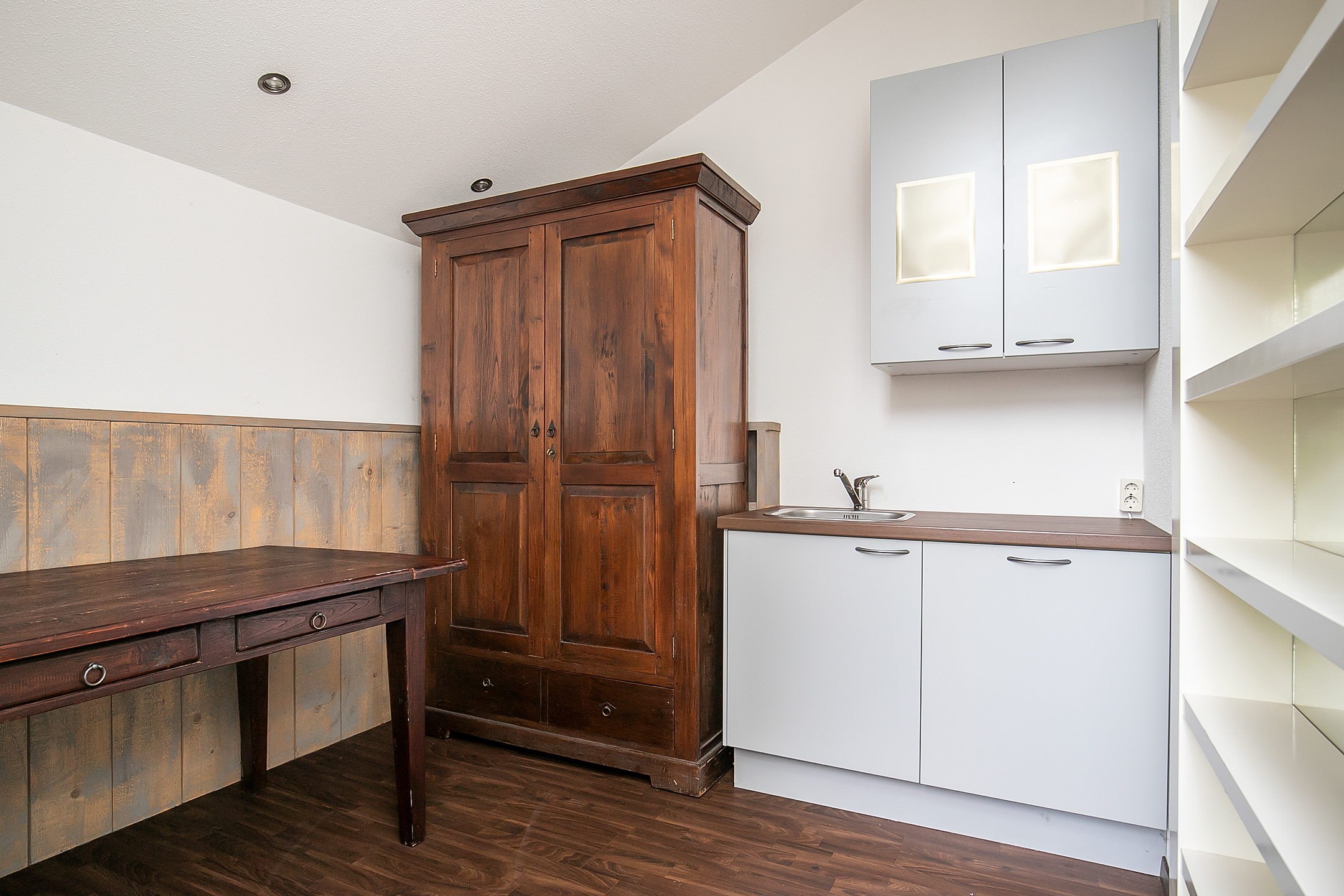 5 Rooms Rooms,1 BathroomBathrooms,Woonhuis,Te Koop,1139