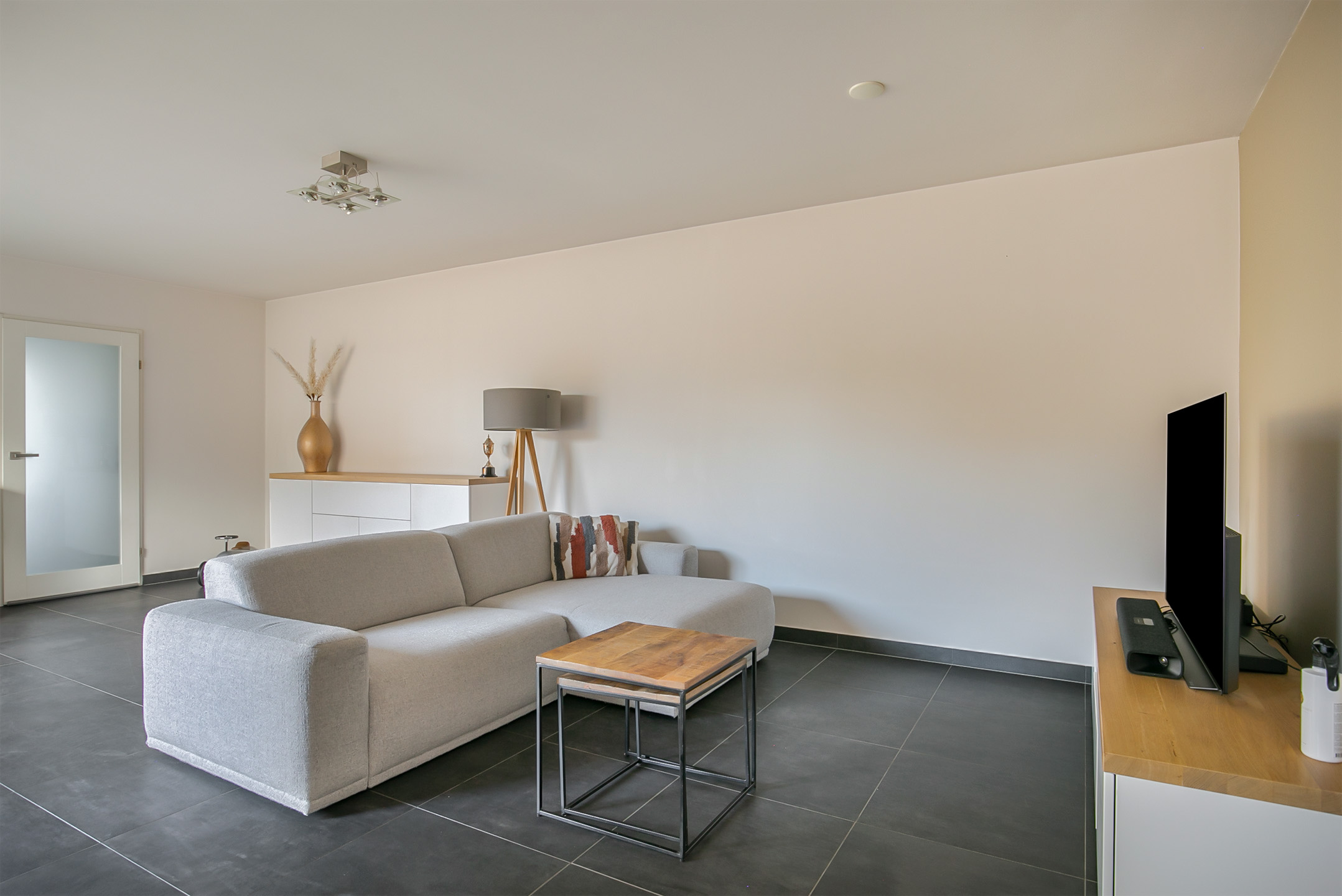 2 Rooms Rooms,1 BathroomBathrooms,Woonhuis,Te Koop,1141