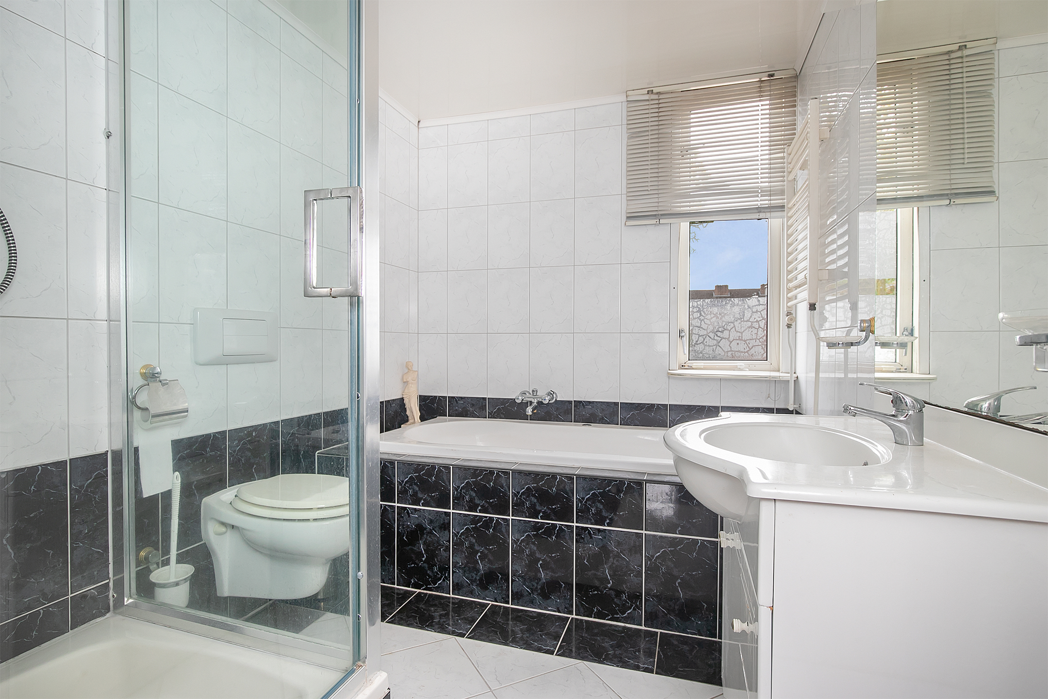 5 Rooms Rooms,1 BathroomBathrooms,Woonhuis,Te Koop,1150