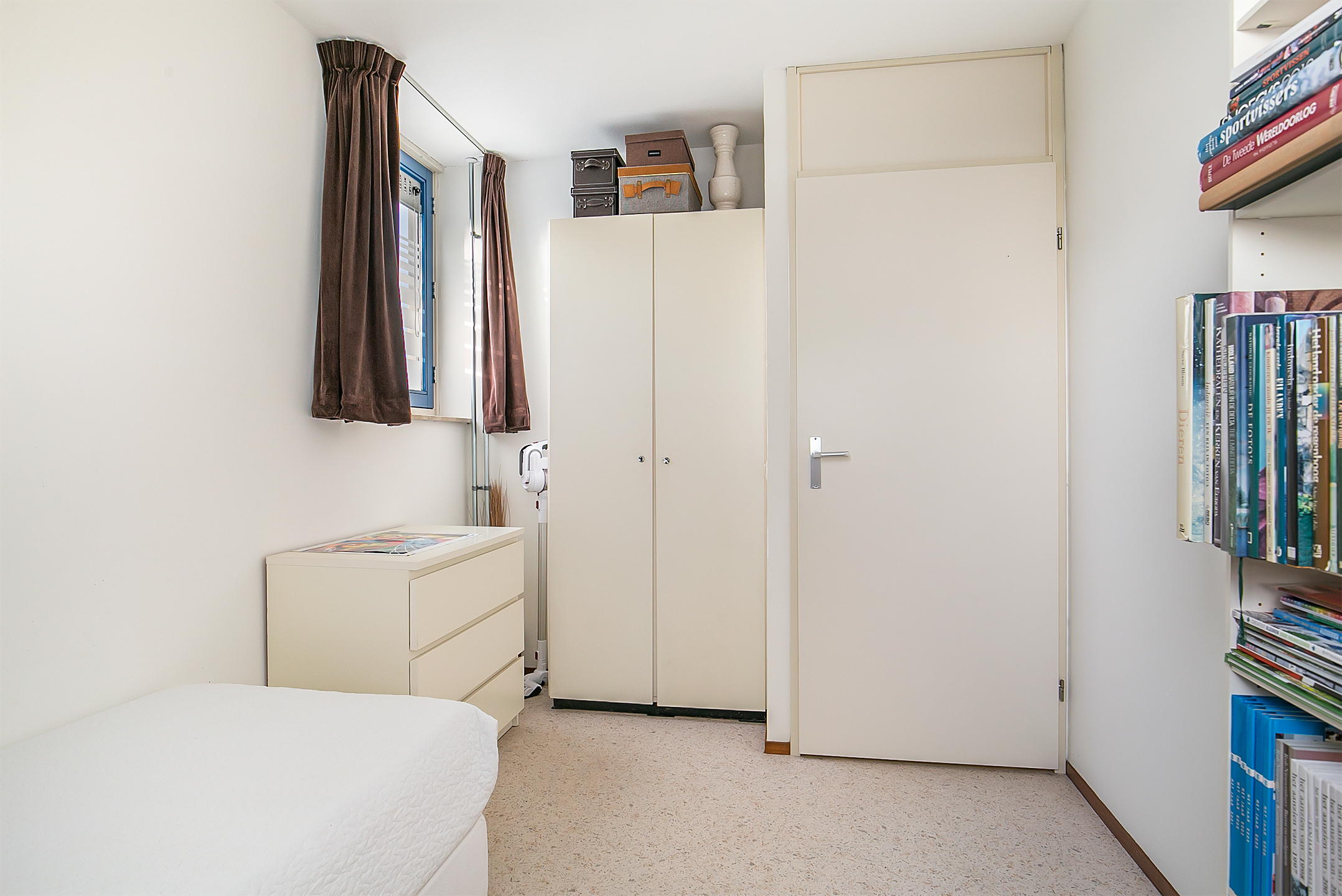 5 Rooms Rooms,1 BathroomBathrooms,Woonhuis,Te Koop,1154