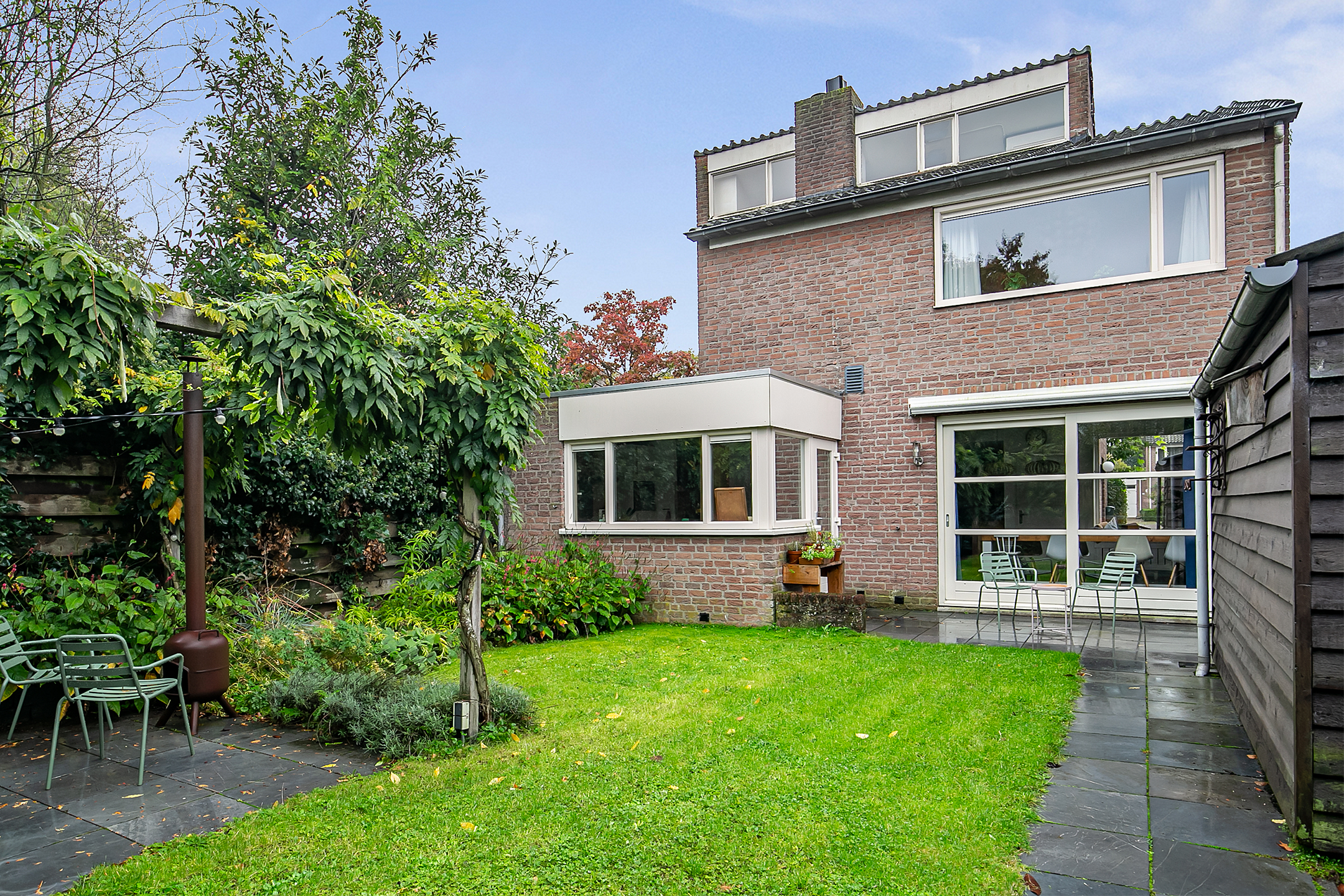 6 Rooms Rooms,1 BathroomBathrooms,Woonhuis,Te Koop,1164