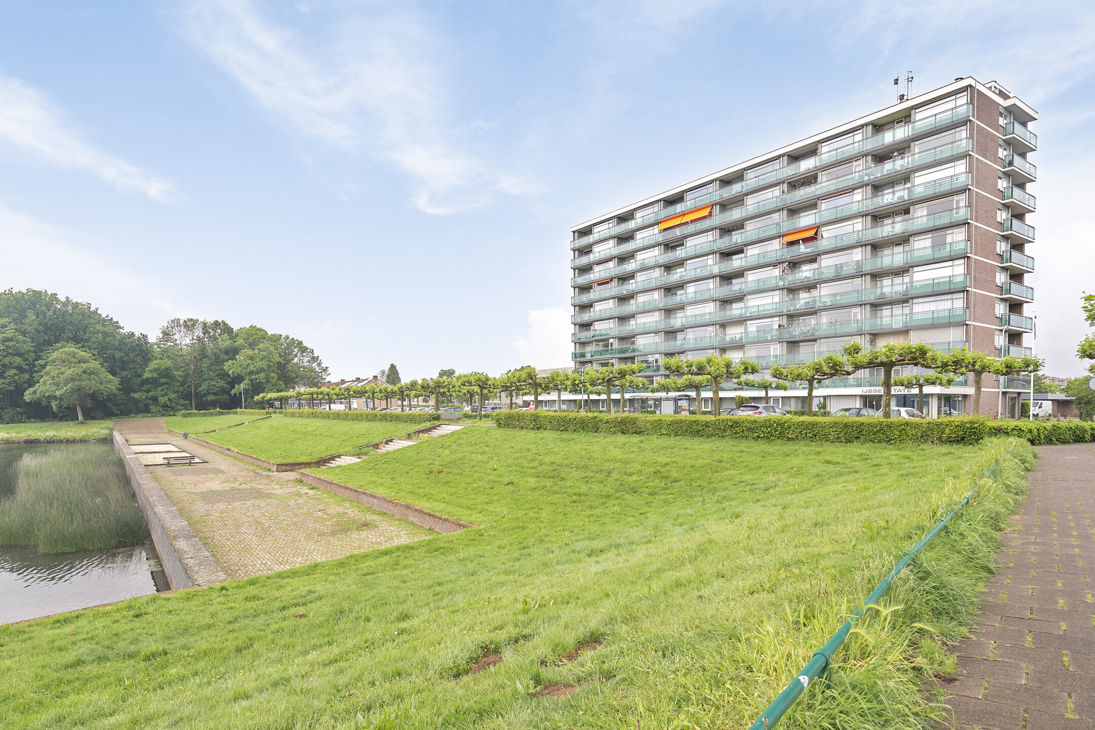 3 Bedrooms Bedrooms, ,1 BathroomBathrooms,Appartement,Te Koop,1288