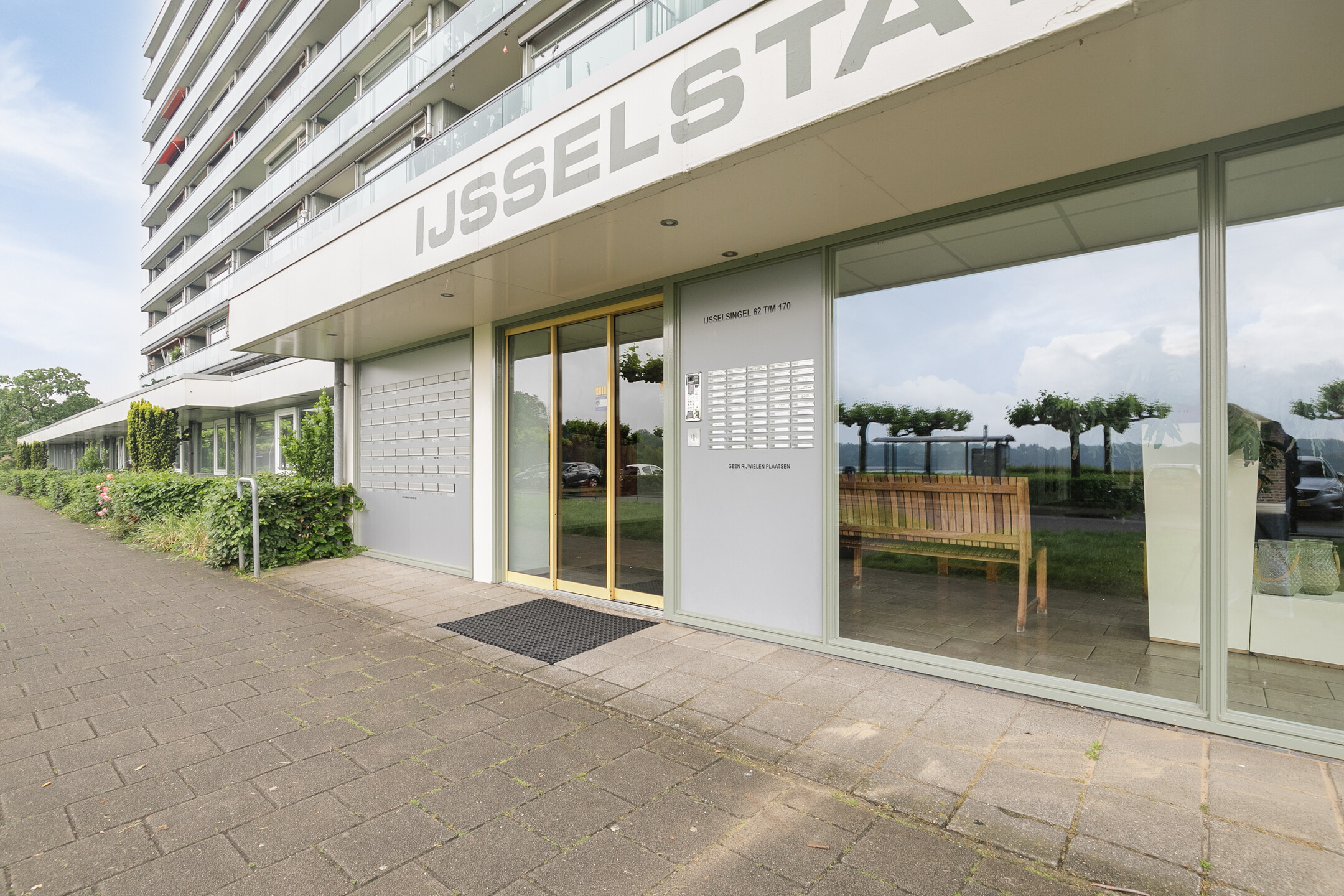 3 Bedrooms Bedrooms, ,1 BathroomBathrooms,Appartement,Te Koop,1288