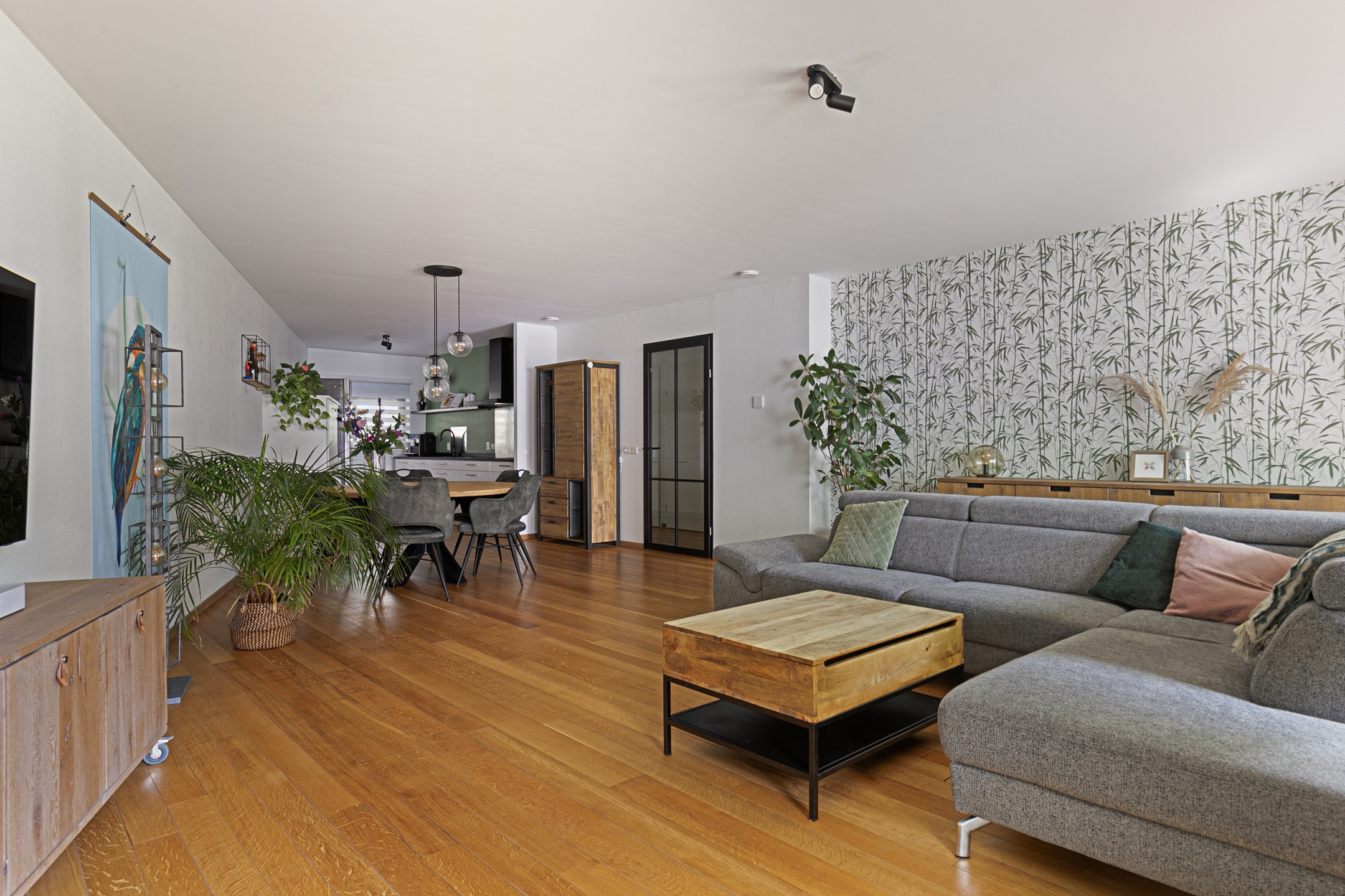 2 Bedrooms Bedrooms, ,1 BathroomBathrooms,Appartement,Te Koop,1290