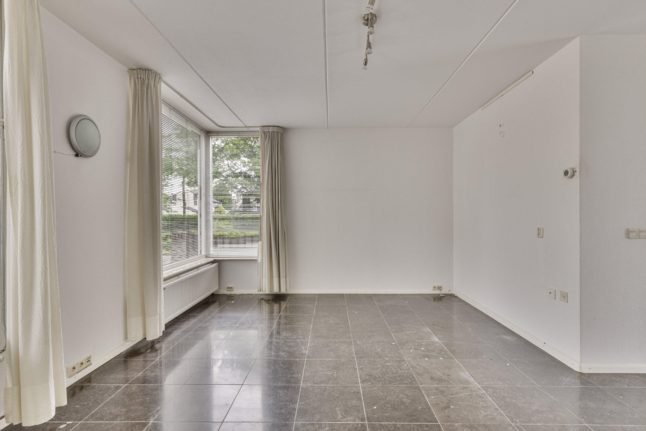 5 Rooms Rooms,1 BathroomBathrooms,Woonhuis,Te Koop,1293