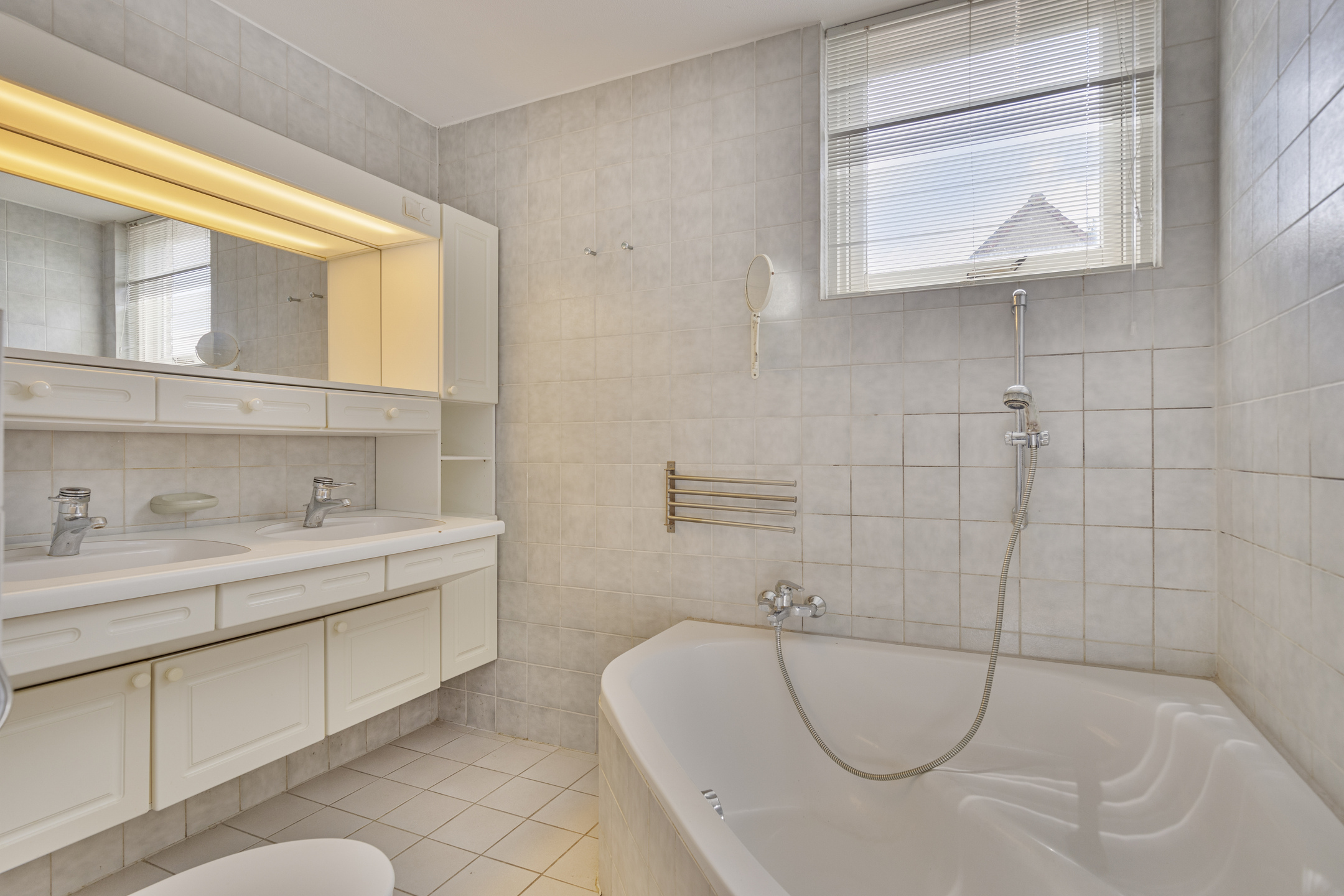 5 Rooms Rooms,1 BathroomBathrooms,Woonhuis,Te Koop,1293
