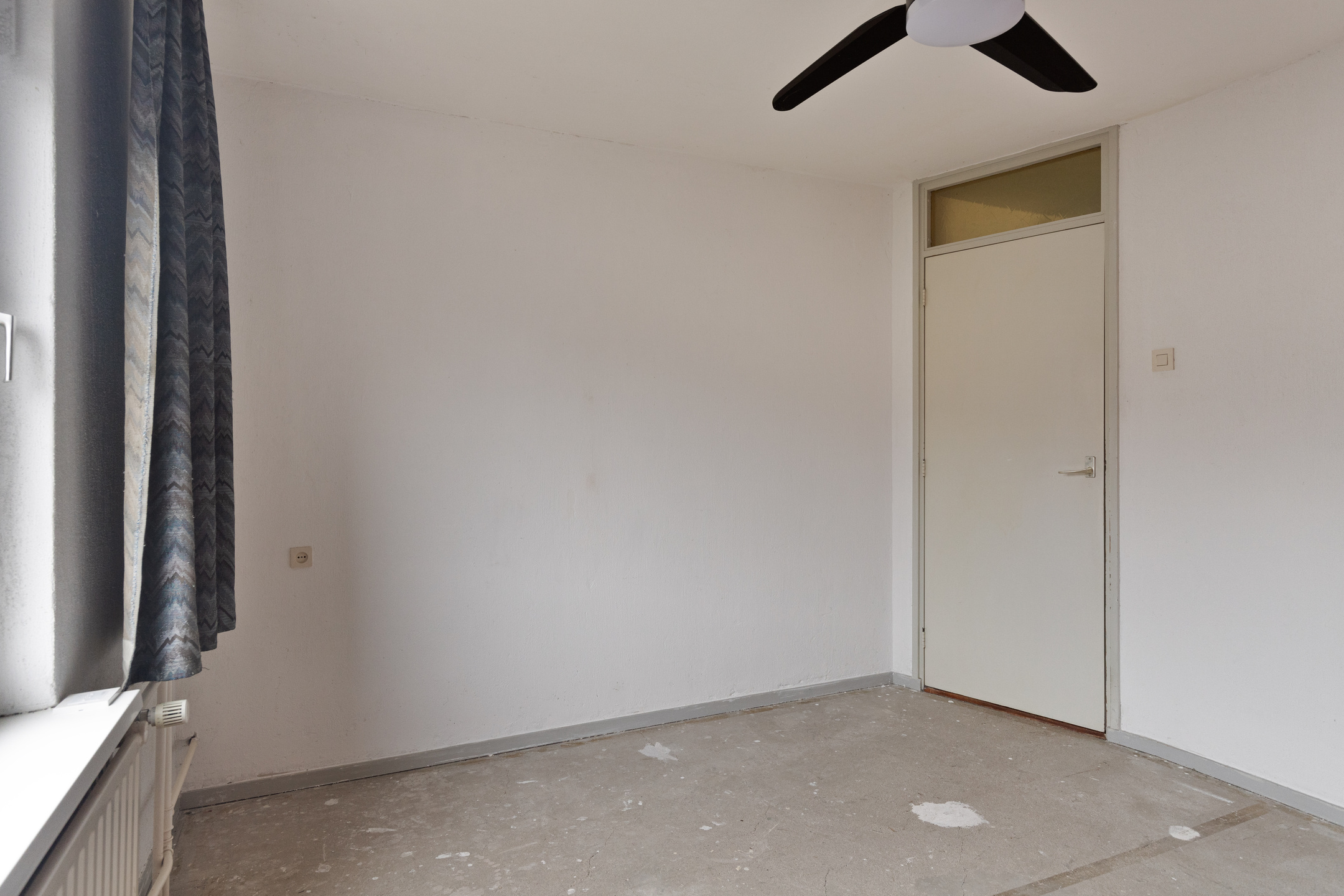 5 Rooms Rooms,1 BathroomBathrooms,Woonhuis,Te Koop,1299