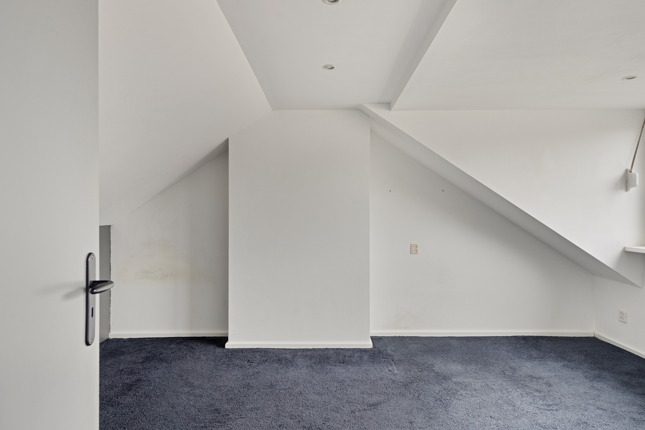 5 Rooms Rooms,1 BathroomBathrooms,Woonhuis,Te Koop,1299