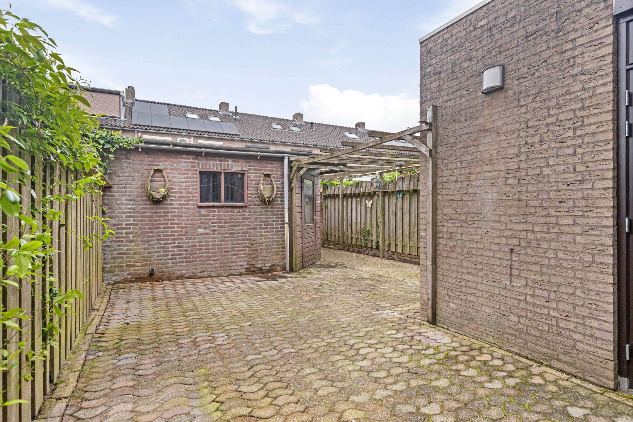 5 Rooms Rooms,1 BathroomBathrooms,Woonhuis,Te Koop,1299