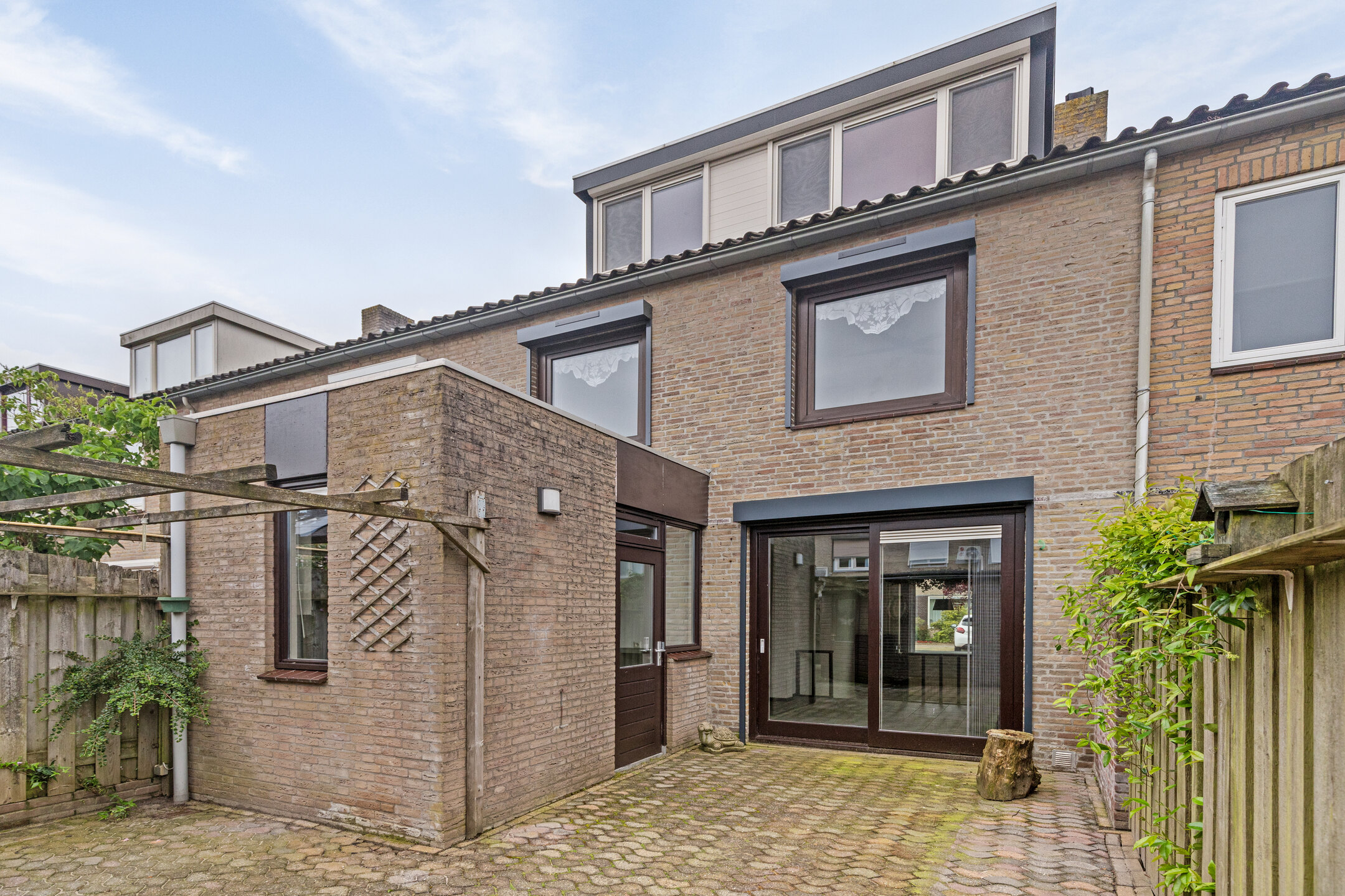 5 Rooms Rooms,1 BathroomBathrooms,Woonhuis,Te Koop,1299