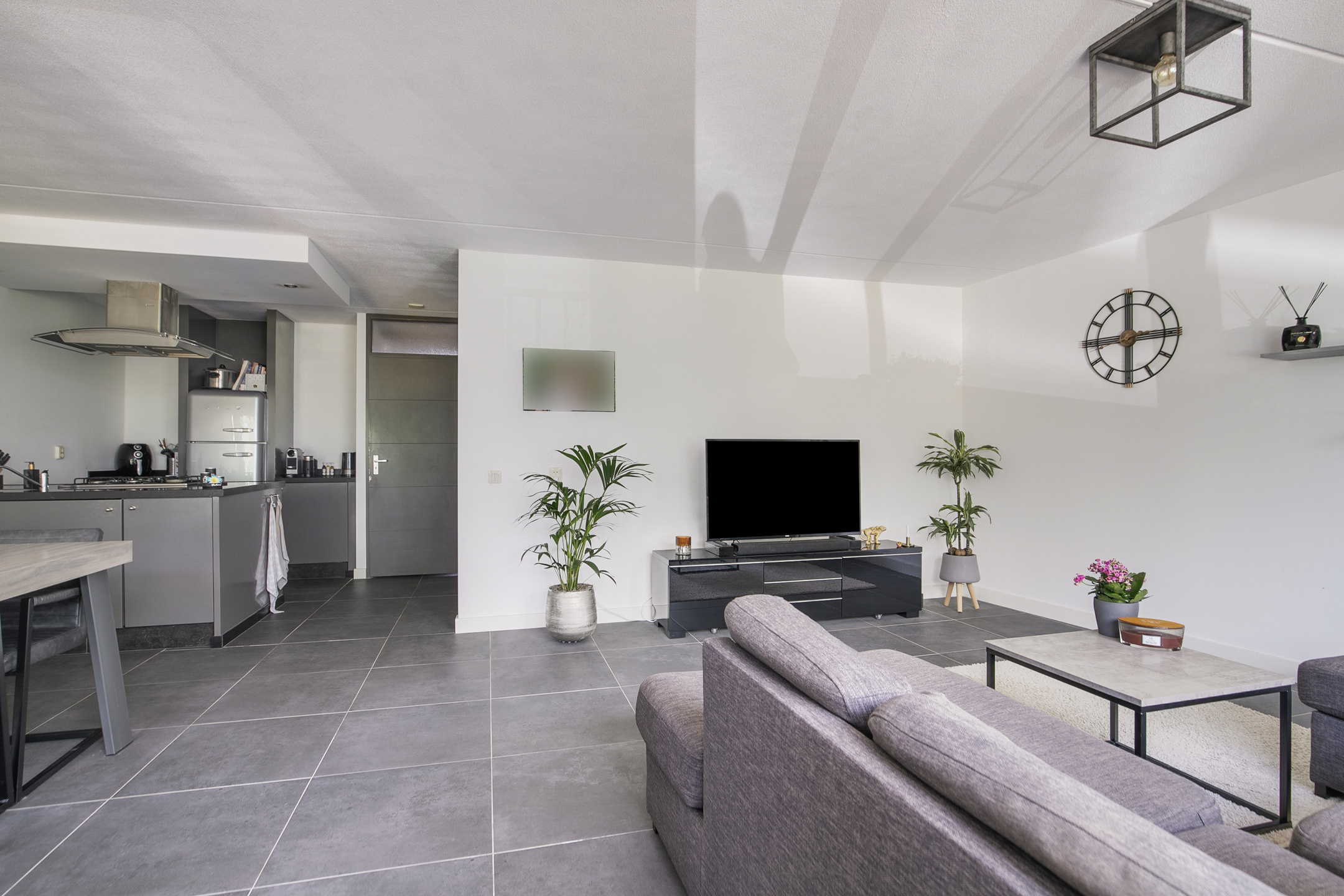 2 Bedrooms Bedrooms, ,1 BathroomBathrooms,Appartement,Te Koop,1302