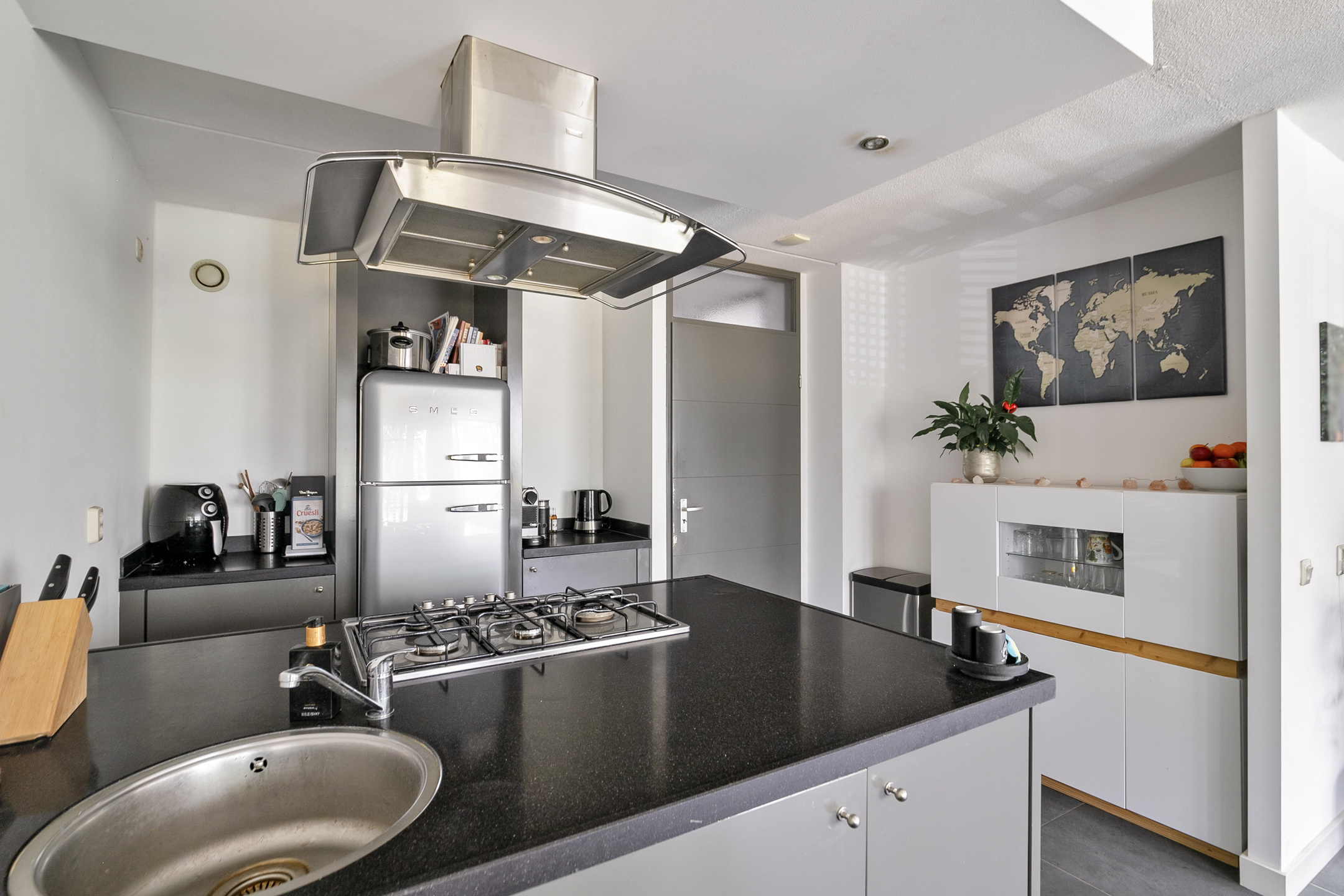 2 Bedrooms Bedrooms, ,1 BathroomBathrooms,Appartement,Te Koop,1302