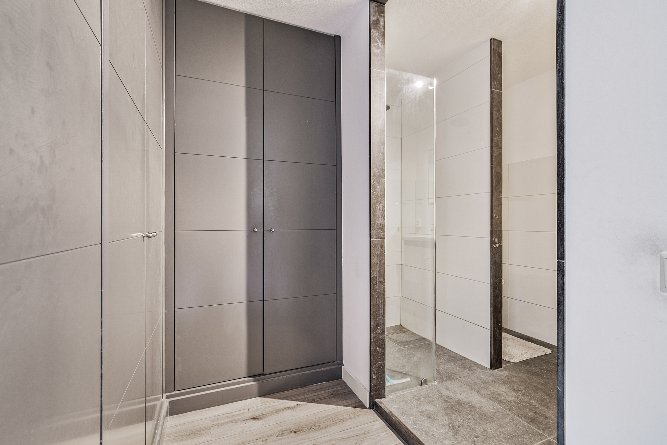 2 Bedrooms Bedrooms, ,1 BathroomBathrooms,Appartement,Te Koop,1302