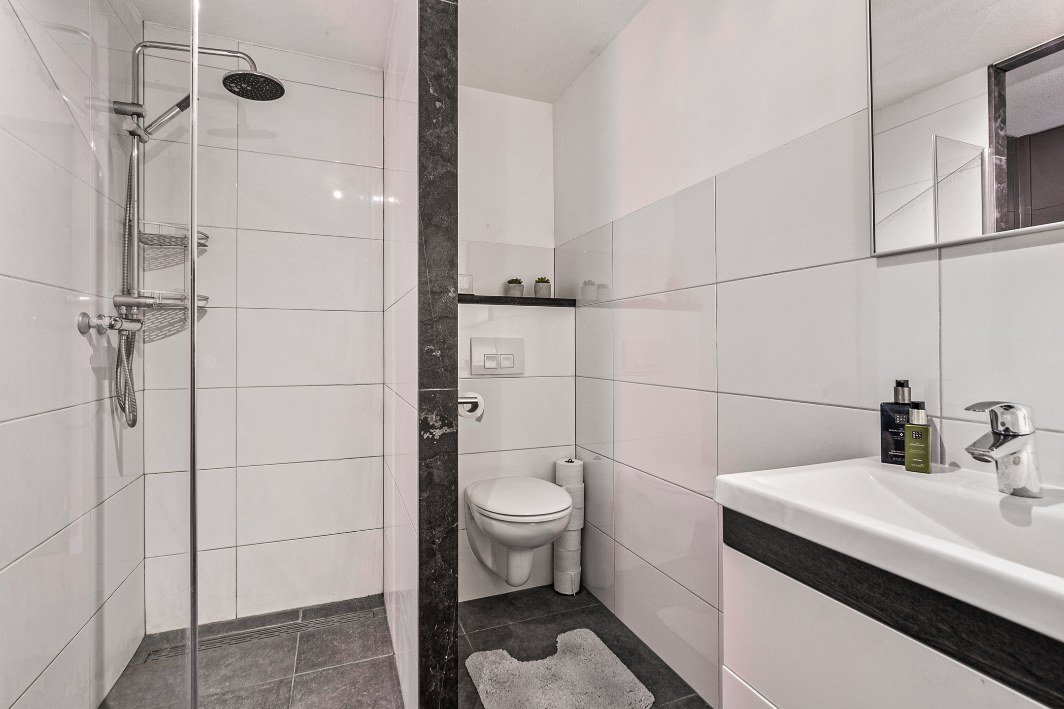 2 Bedrooms Bedrooms, ,1 BathroomBathrooms,Appartement,Te Koop,1302