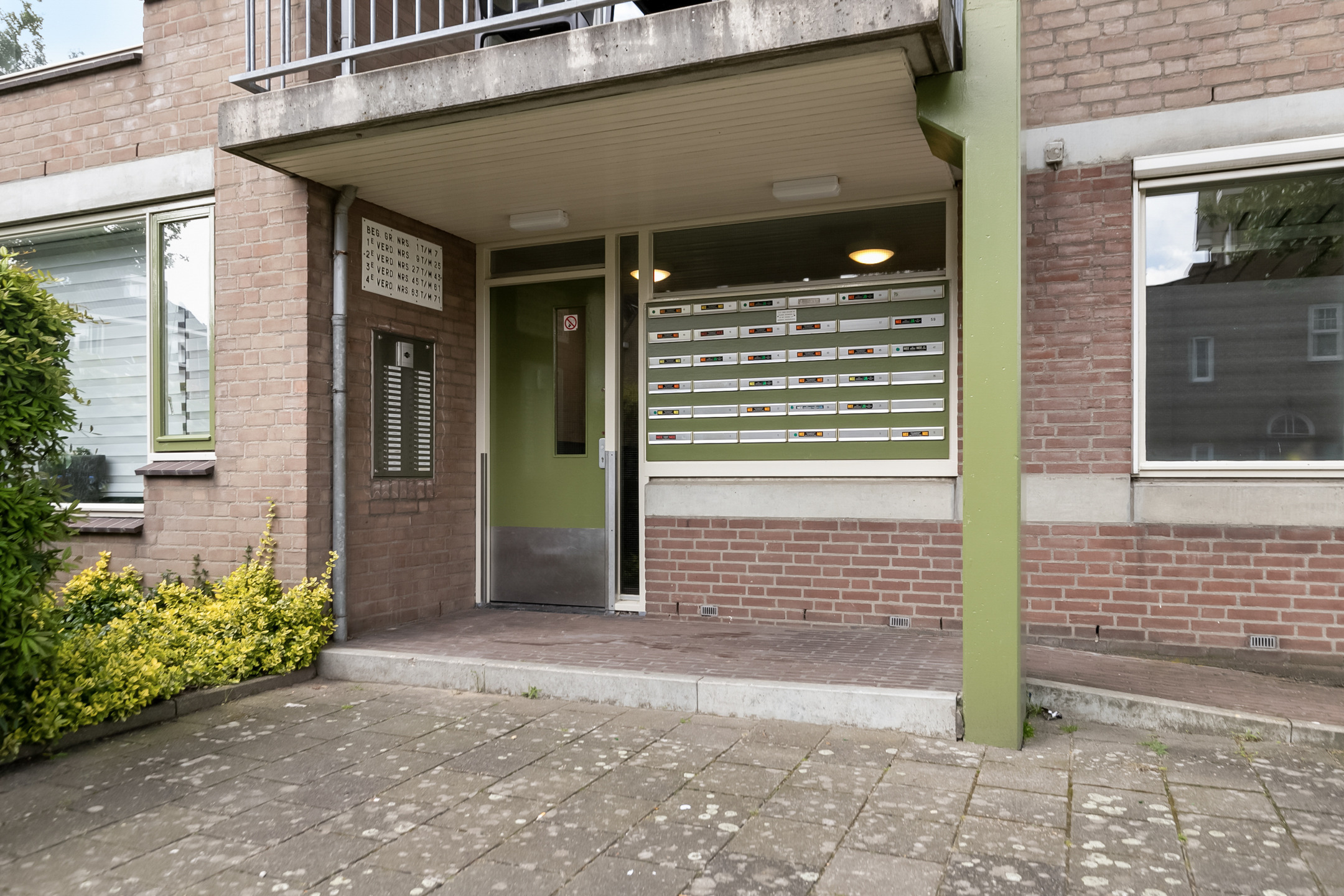 2 Bedrooms Bedrooms, ,1 BathroomBathrooms,Appartement,Te Koop,1302