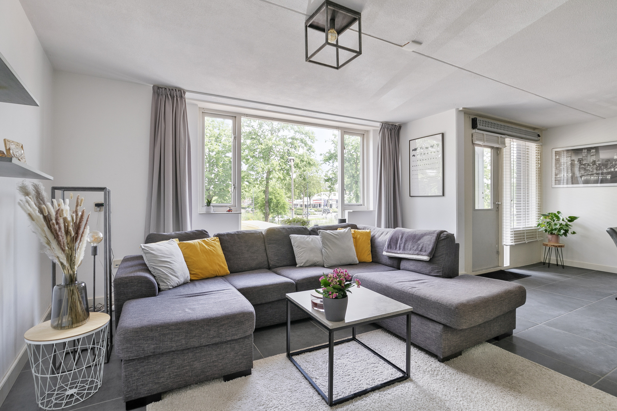 2 Bedrooms Bedrooms, ,1 BathroomBathrooms,Appartement,Te Koop,1302