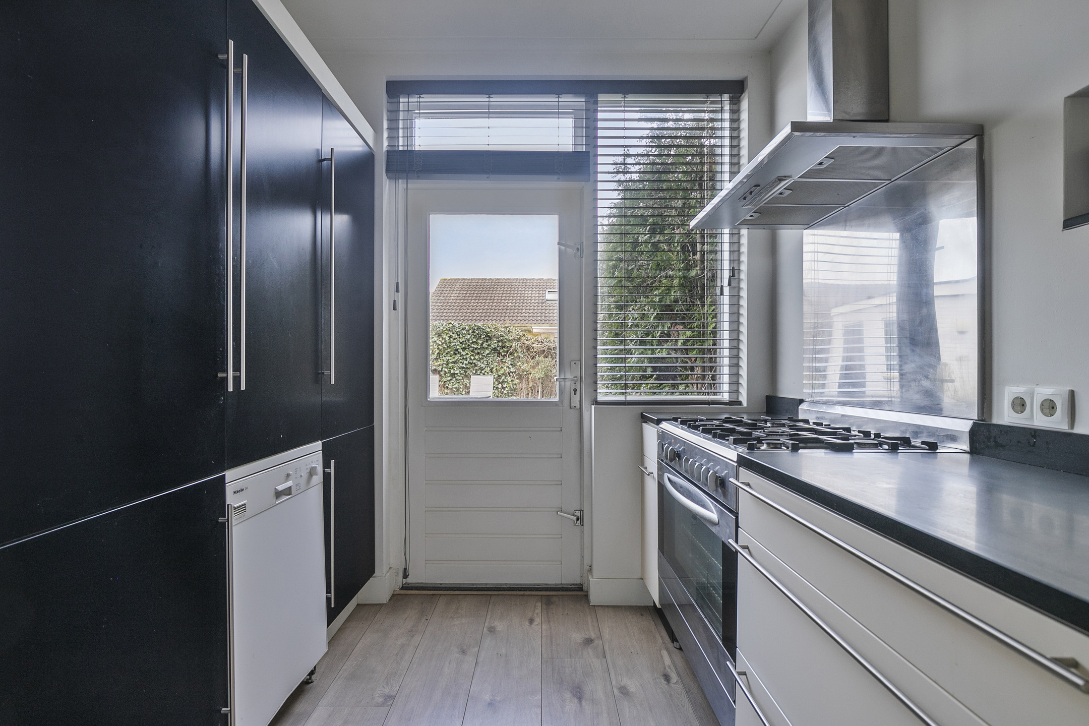 5 Rooms Rooms,1 BathroomBathrooms,Woonhuis,Te Koop,1440