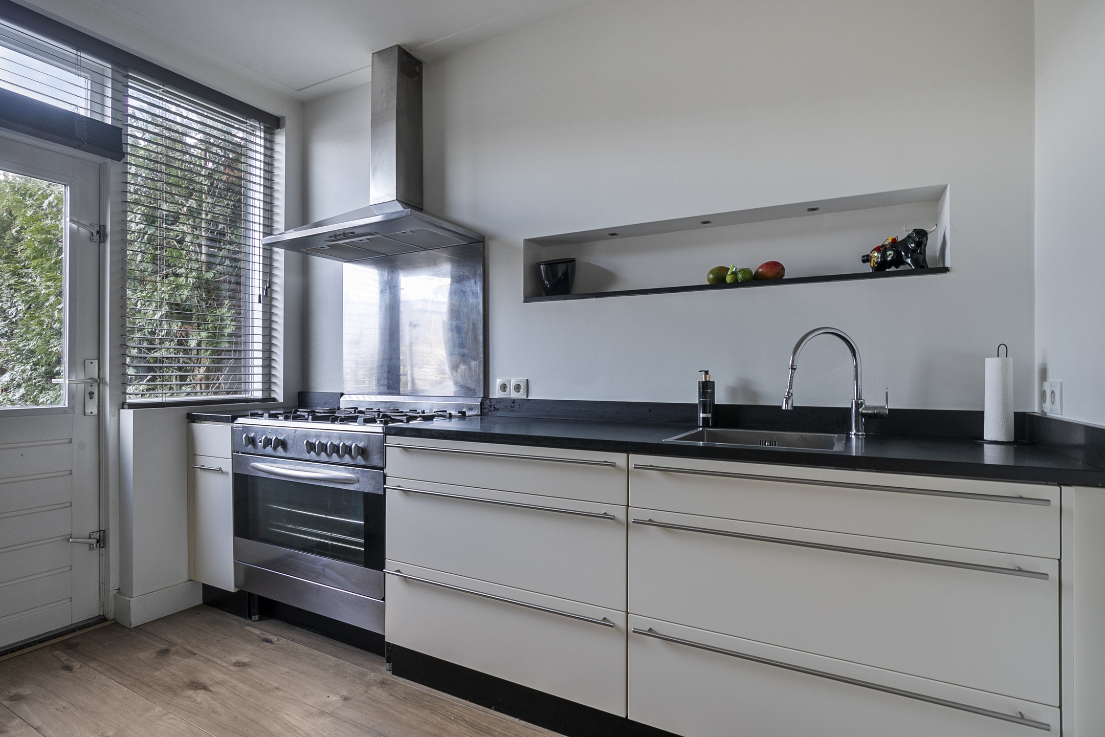 5 Rooms Rooms,1 BathroomBathrooms,Woonhuis,Te Koop,1440