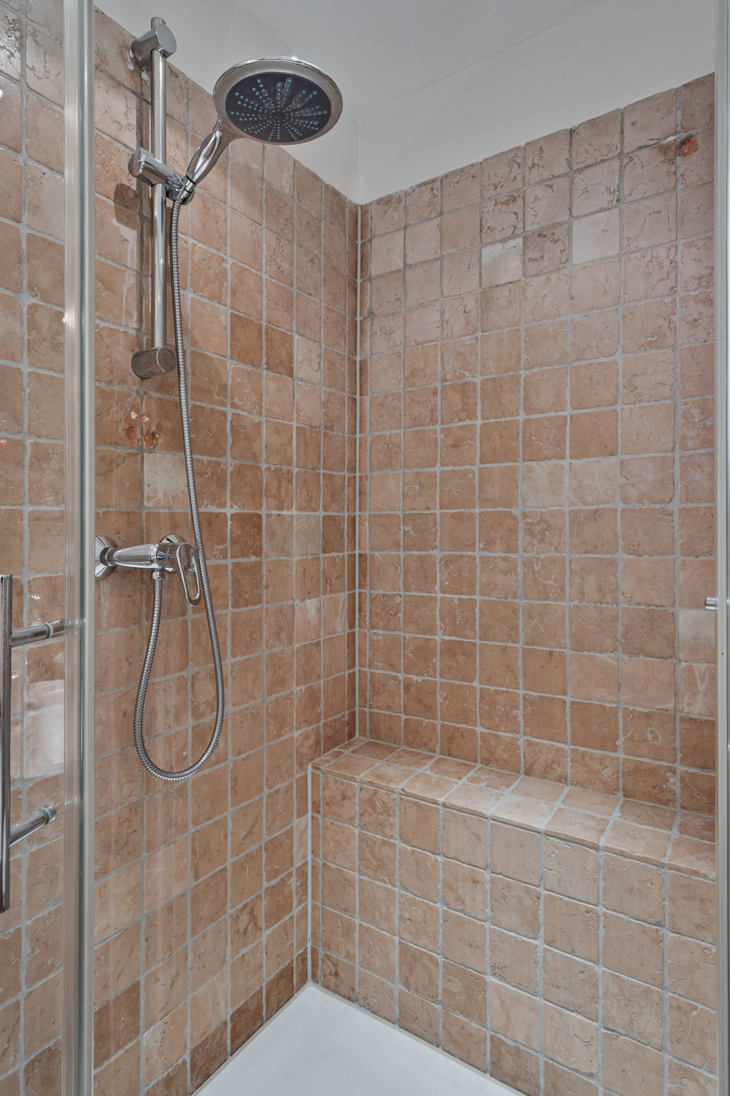 6 Rooms Rooms,1 BathroomBathrooms,Woonhuis,Te Koop,1447