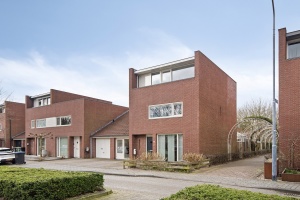 6 Rooms Rooms,1 BathroomBathrooms,Woonhuis,Te Koop,1447