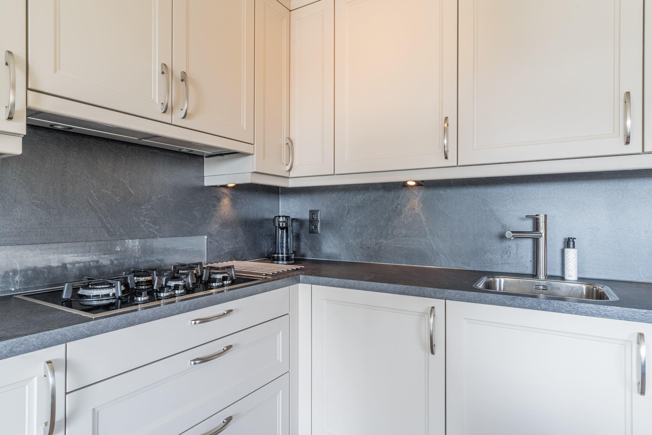 1 Bedroom Bedrooms, ,1 BathroomBathrooms,Appartement,Te Koop,1458