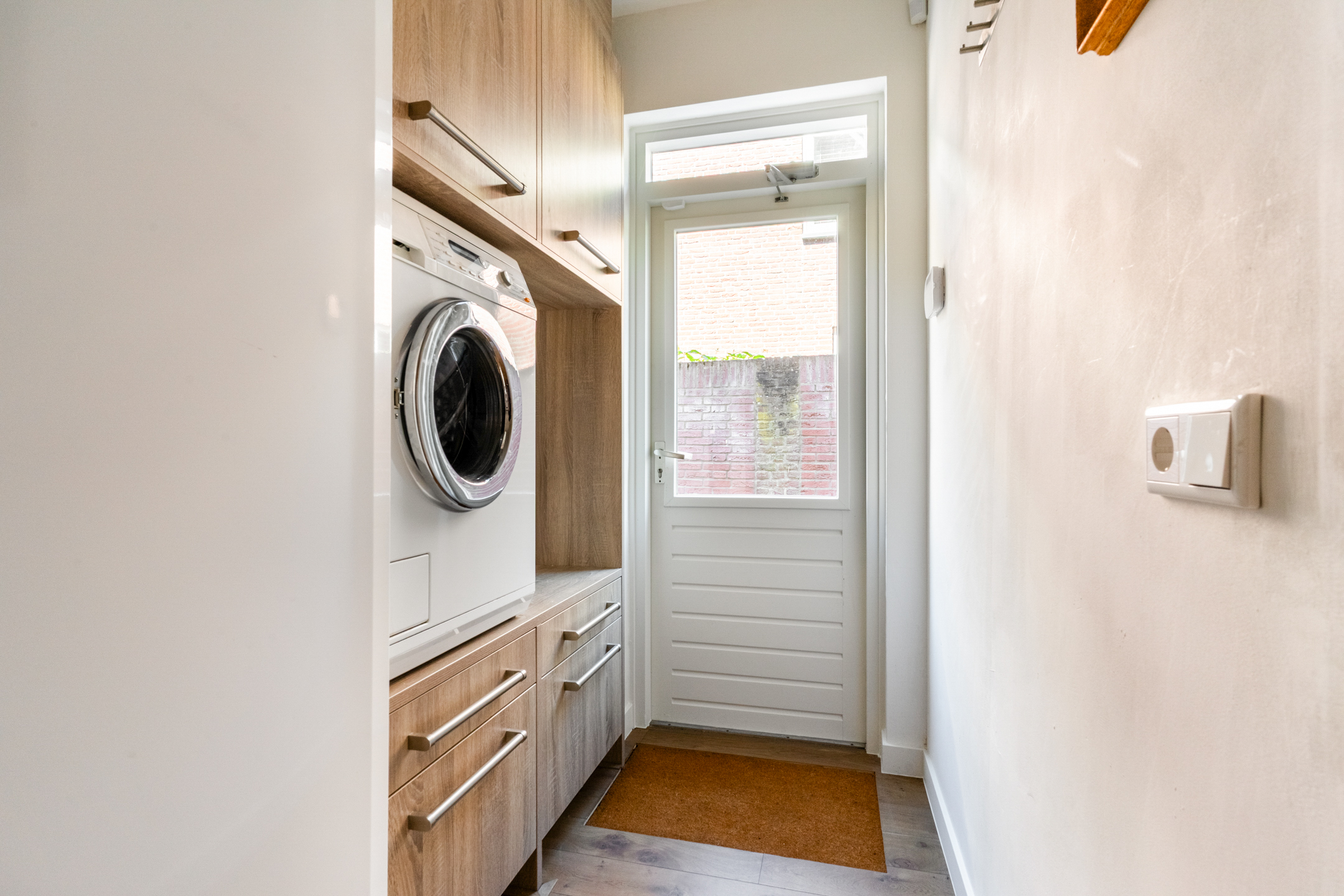 8 Rooms Rooms,1 BathroomBathrooms,Woonhuis,Te Koop,1476