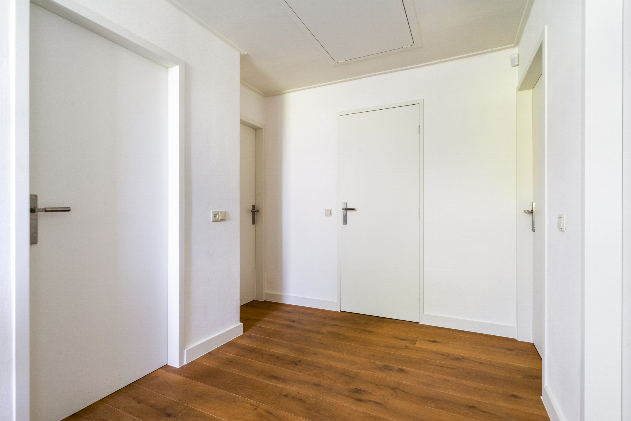 8 Rooms Rooms,1 BathroomBathrooms,Woonhuis,Te Koop,1476