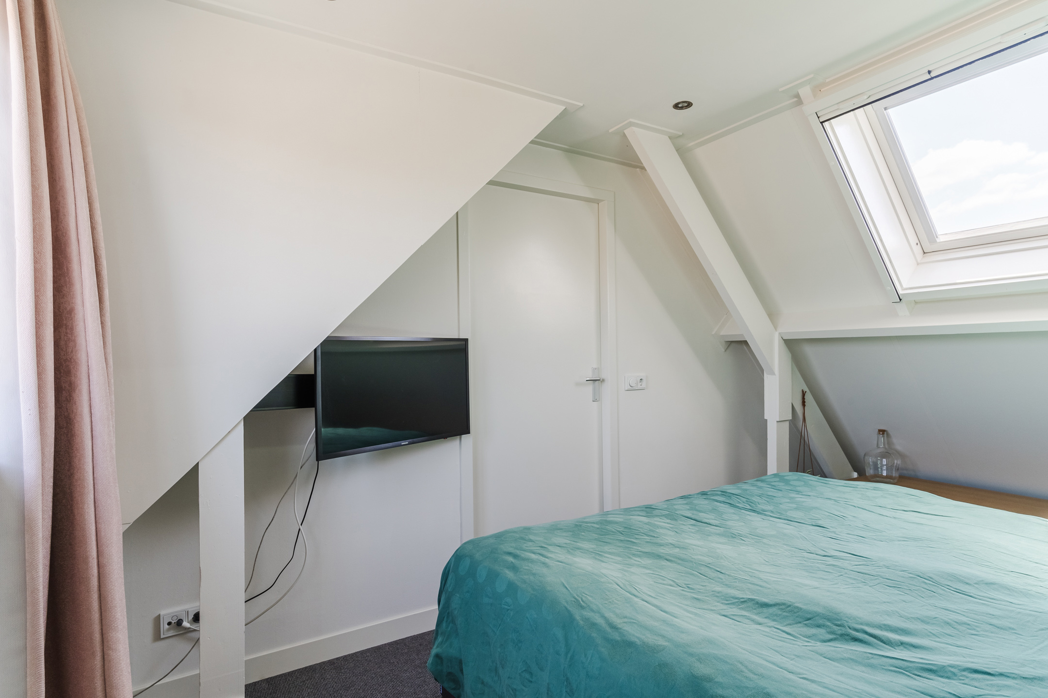 6 Rooms Rooms,1 BathroomBathrooms,Woonhuis,Te Koop,1477