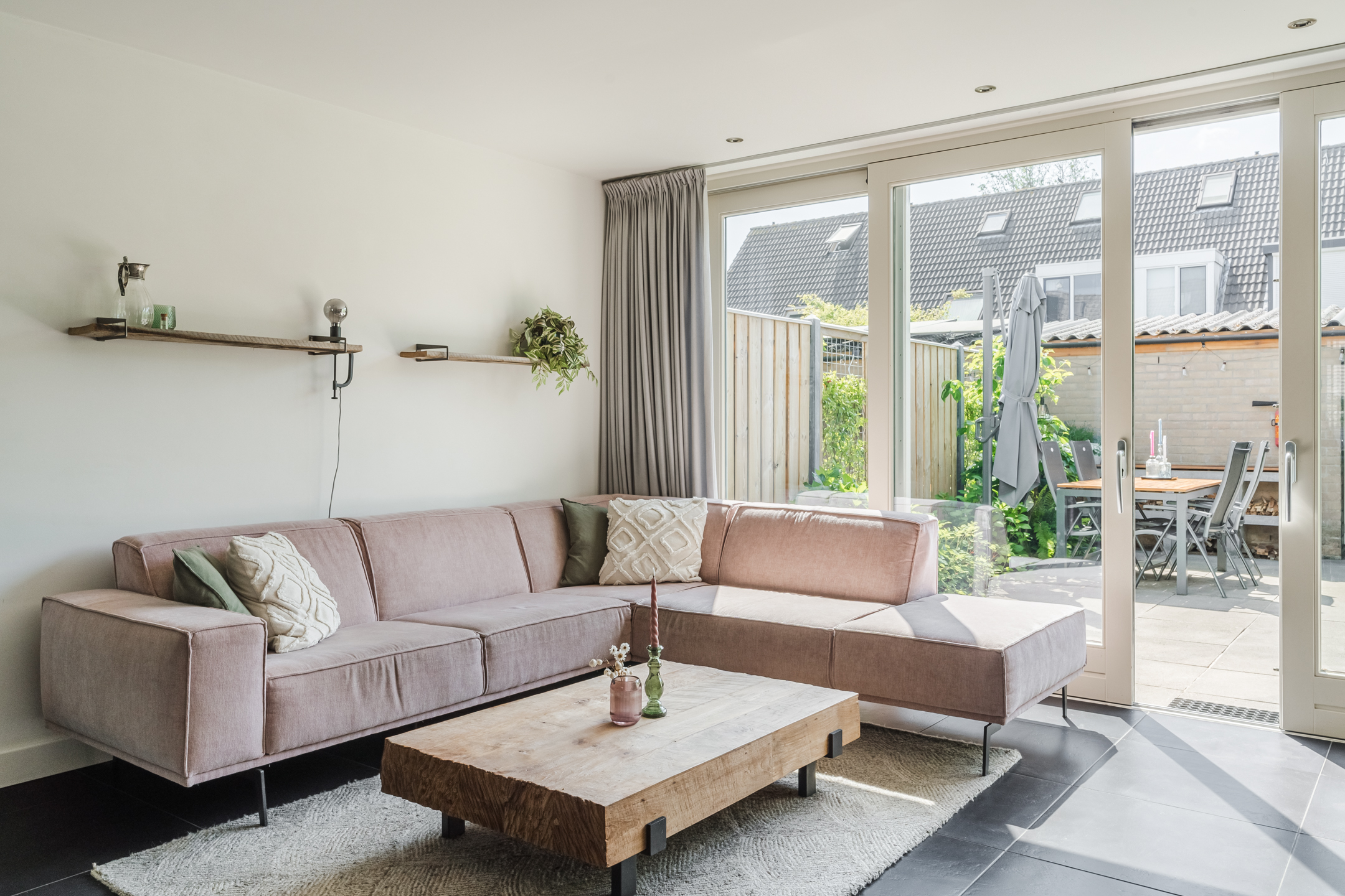 6 Rooms Rooms,1 BathroomBathrooms,Woonhuis,Te Koop,1477