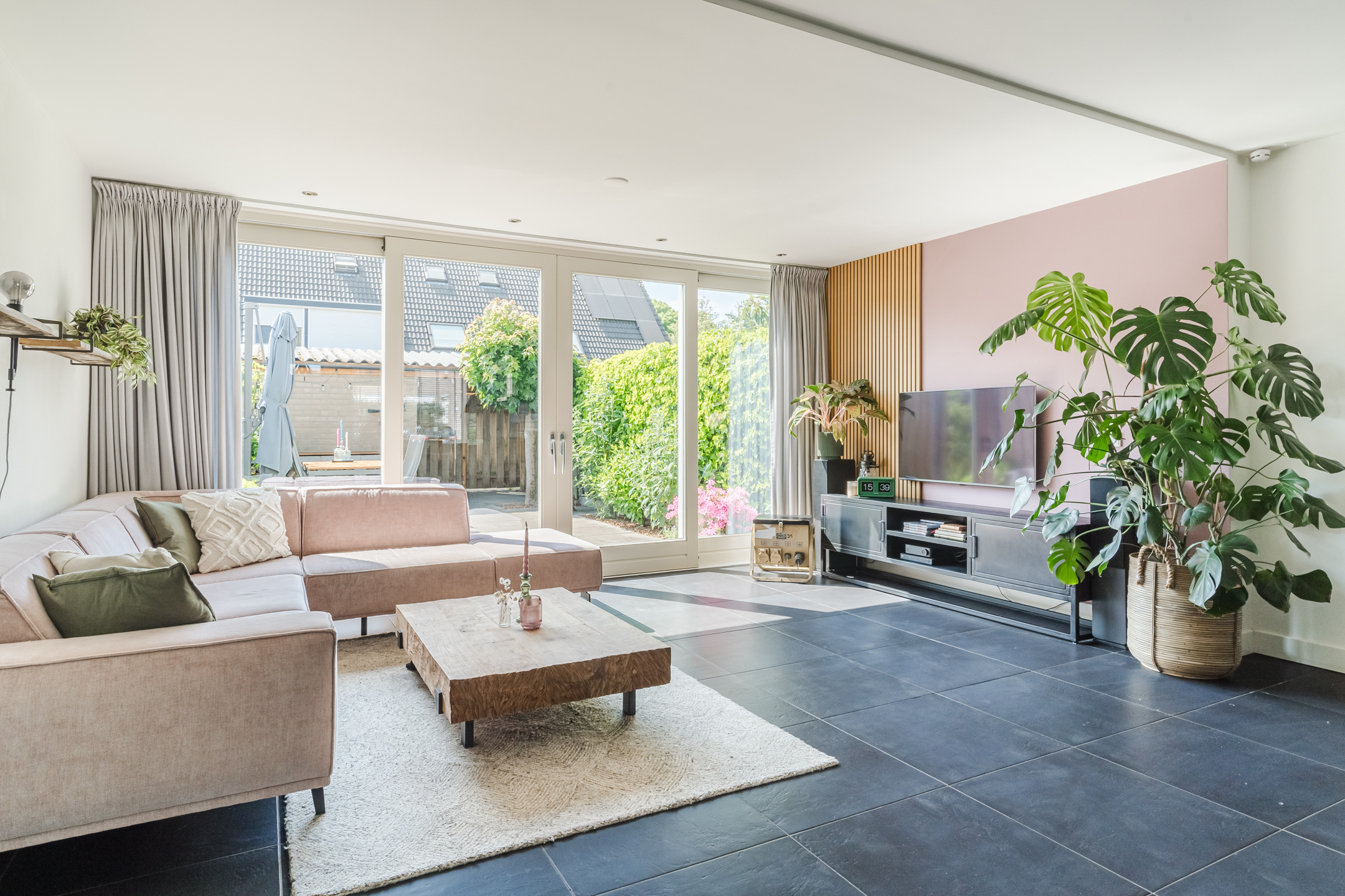 6 Rooms Rooms,1 BathroomBathrooms,Woonhuis,Te Koop,1477