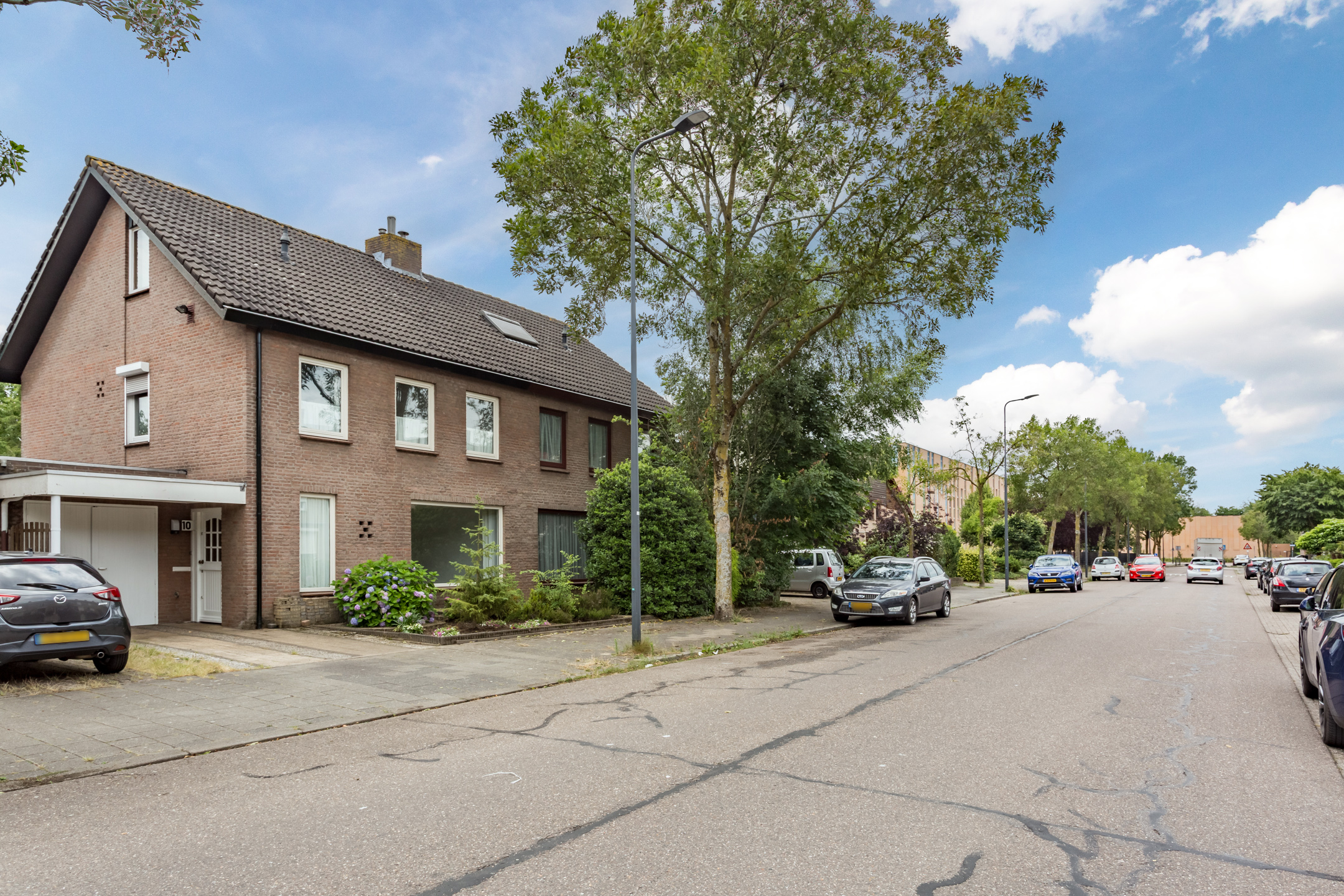 6 Rooms Rooms,1 BathroomBathrooms,Woonhuis,Te Koop,1492