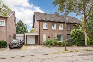 6 Rooms Rooms,1 BathroomBathrooms,Woonhuis,Te Koop,1492