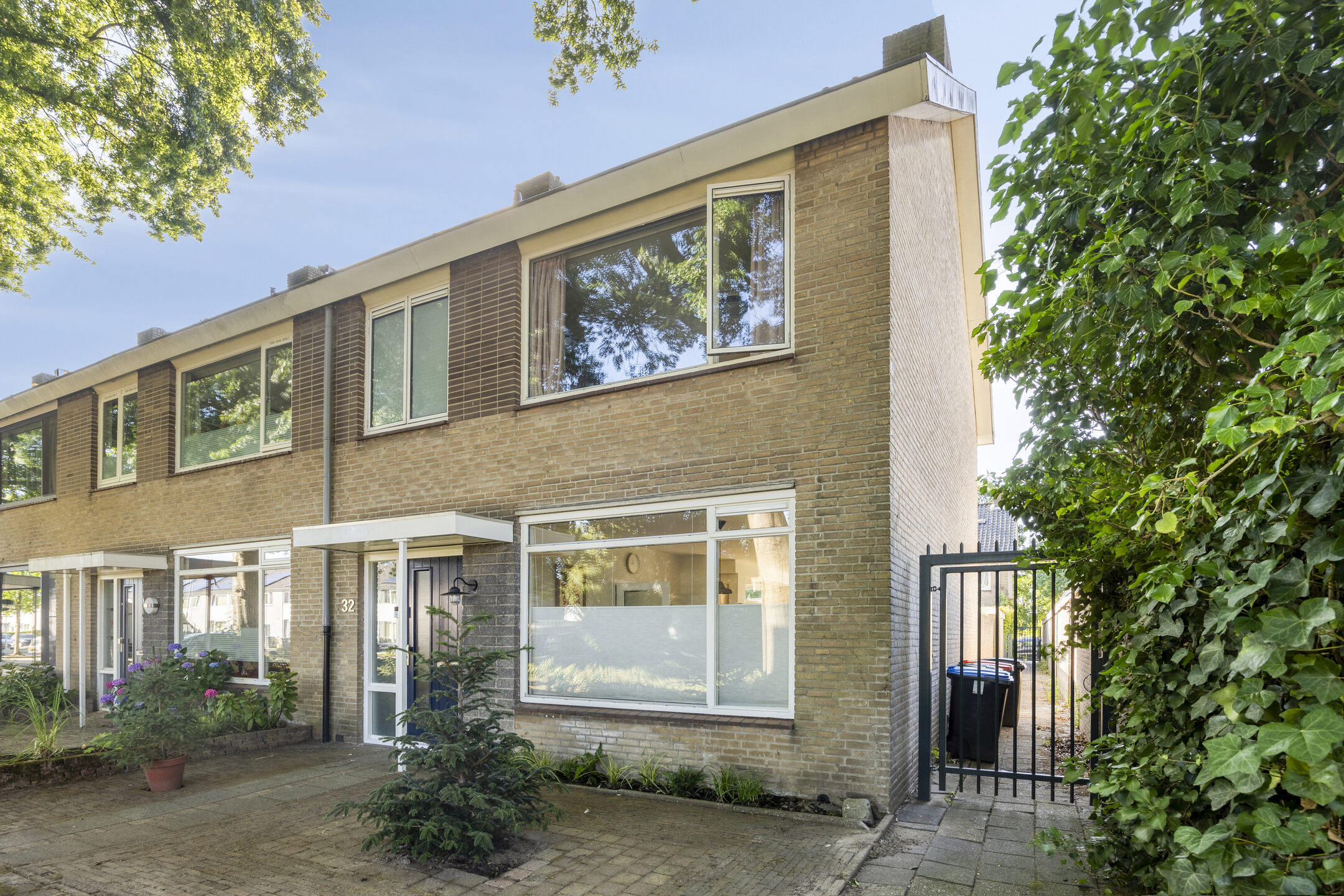 4 Bedrooms Bedrooms, ,1 BathroomBathrooms,Appartement,Te Koop,1495