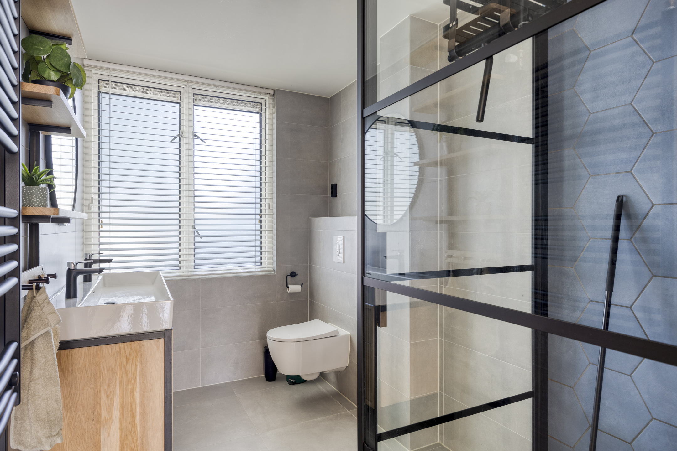 4 Bedrooms Bedrooms, ,1 BathroomBathrooms,Appartement,Te Koop,1495