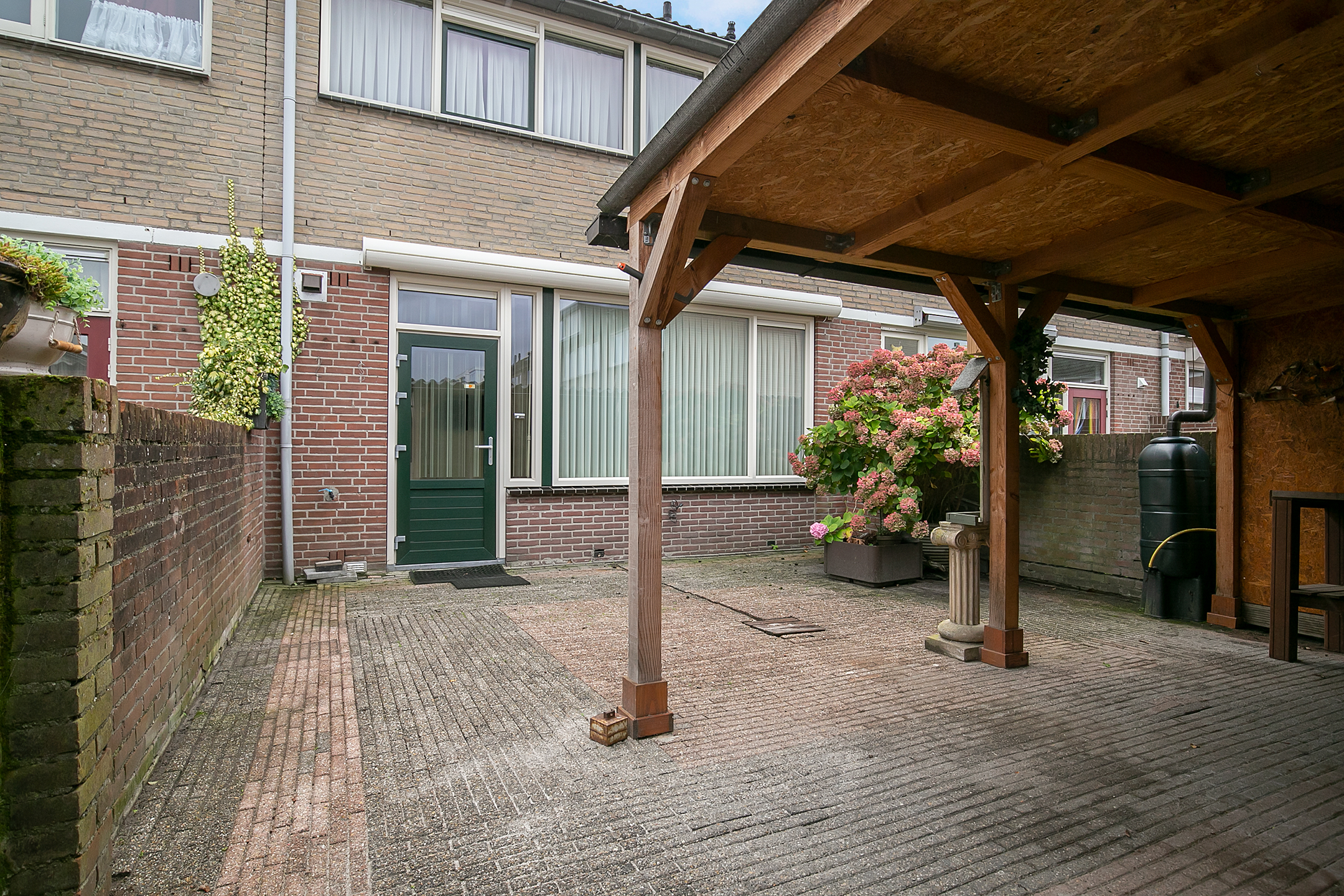 5 Rooms Rooms,1 BathroomBathrooms,Woonhuis,Te Koop,1026