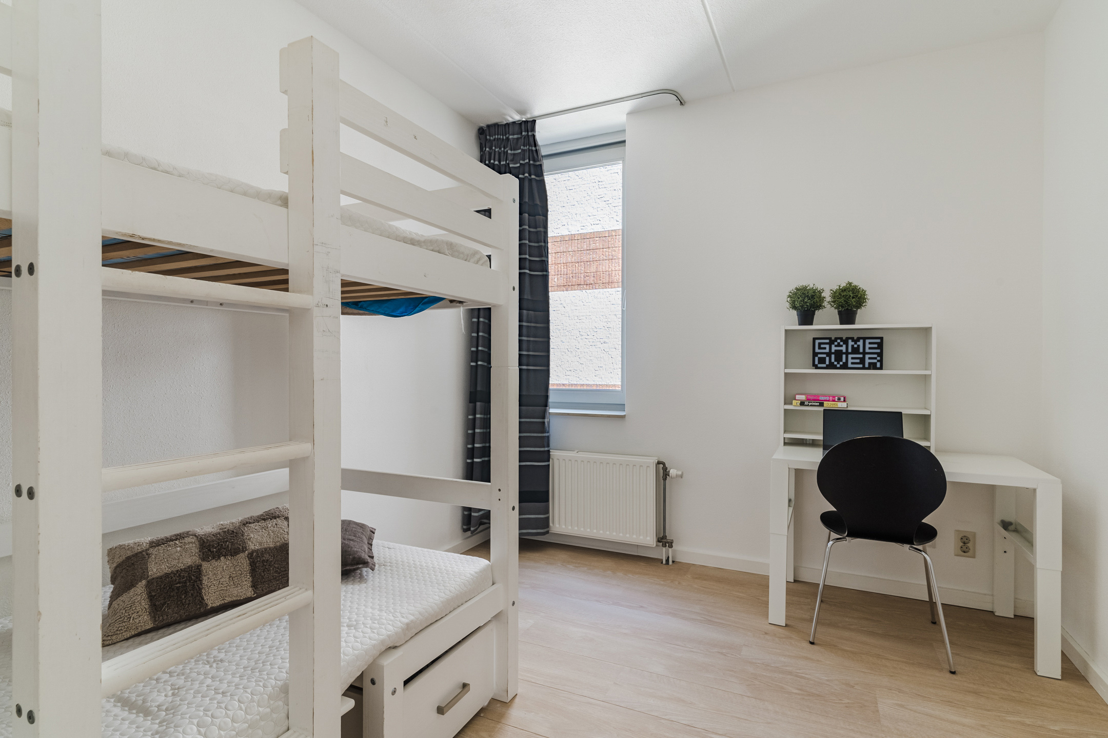 2 Bedrooms Bedrooms, ,1 BathroomBathrooms,Appartement,Te Koop,1502