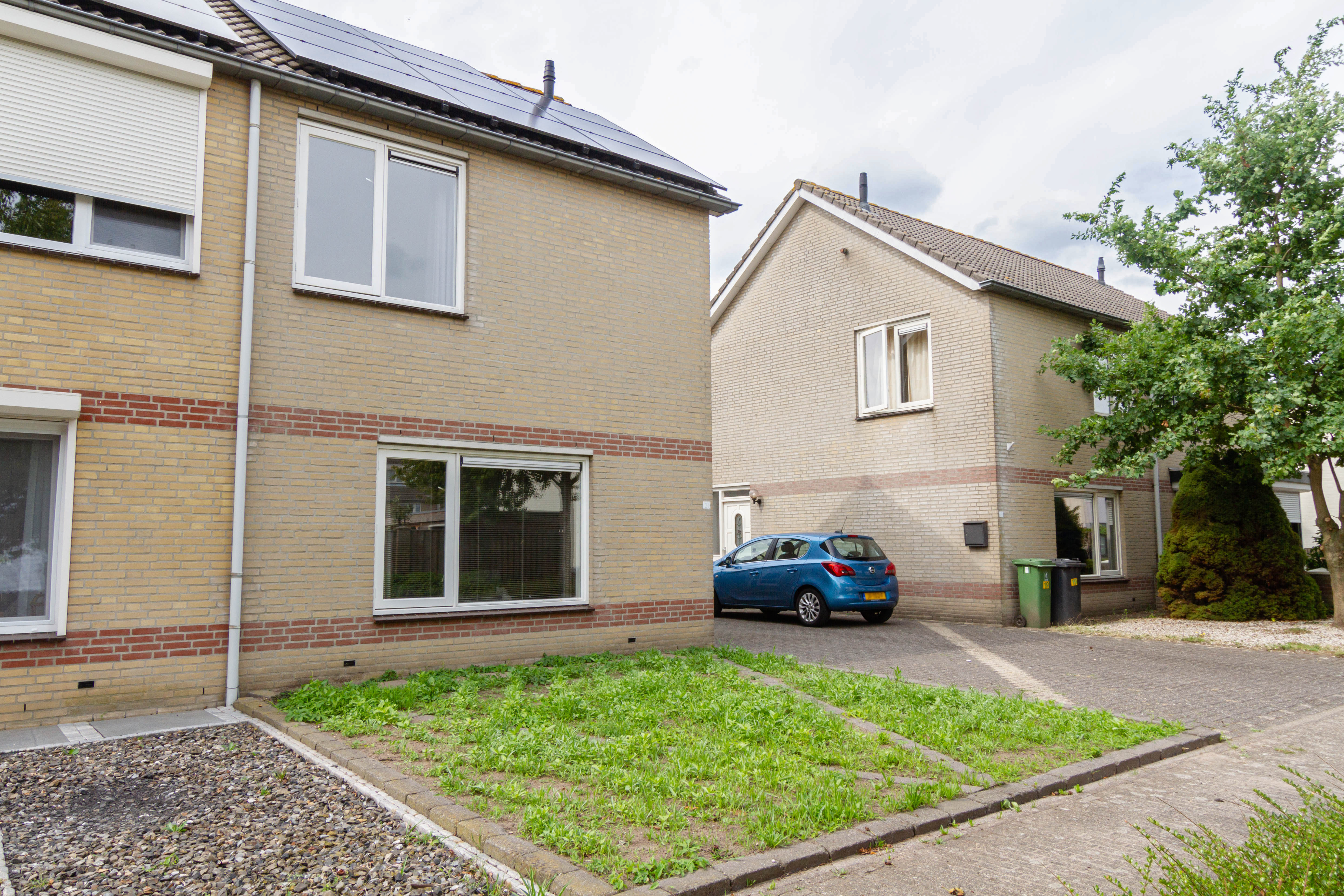 5 Rooms Rooms,1 BathroomBathrooms,Woonhuis,Te Koop,1512