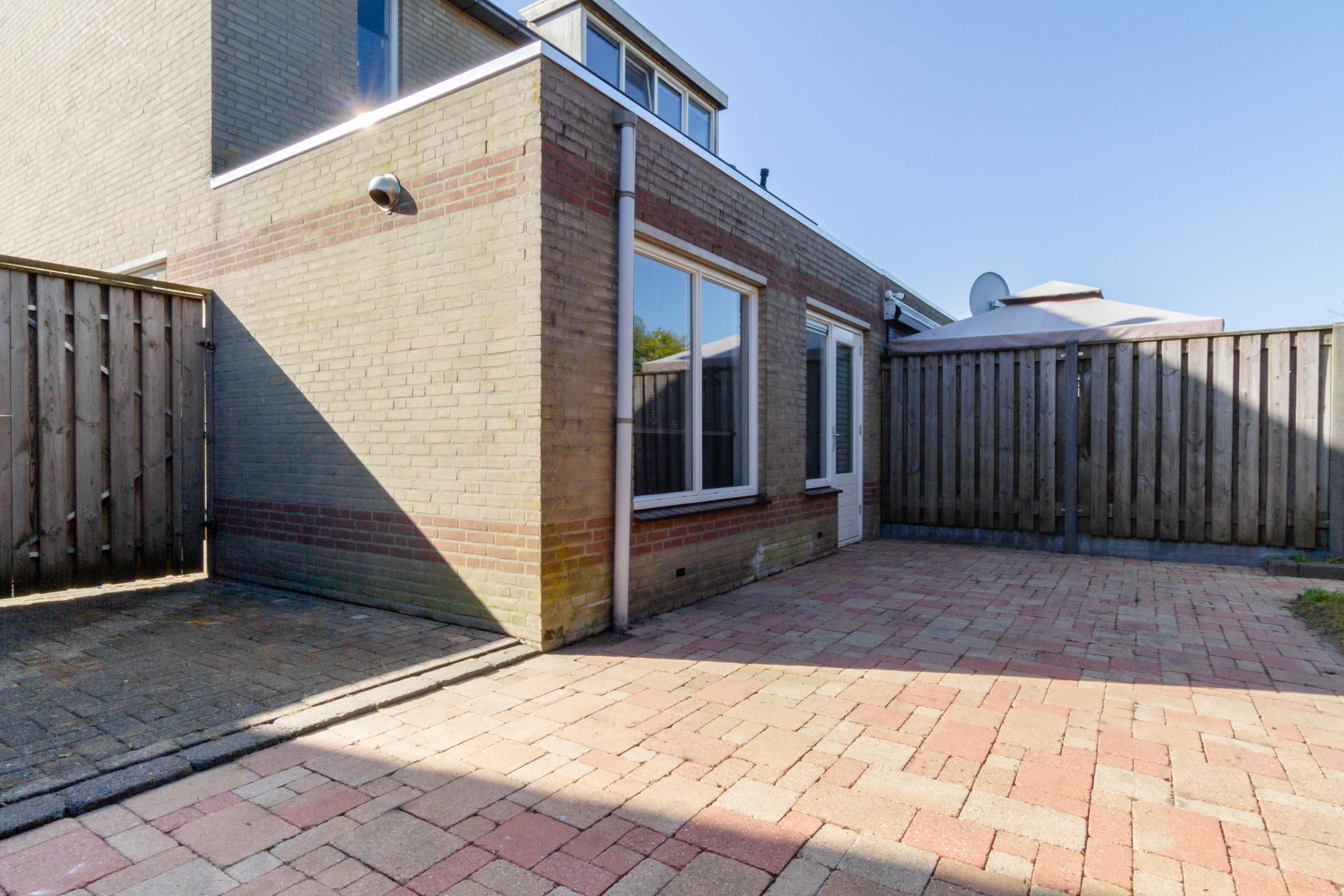 5 Rooms Rooms,1 BathroomBathrooms,Woonhuis,Te Koop,1512
