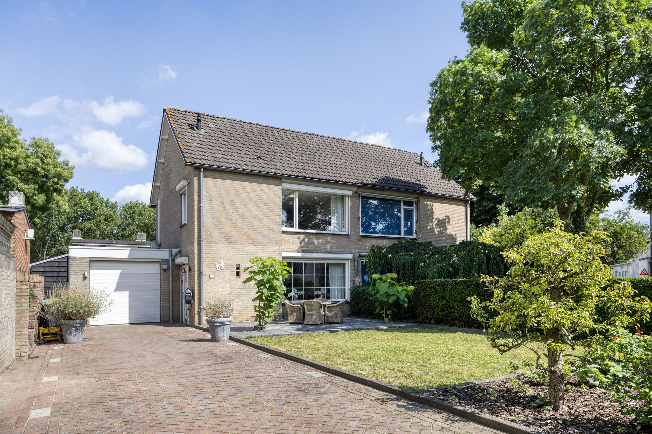 6 Rooms Rooms,1 BathroomBathrooms,Woonhuis,Te Koop,1516