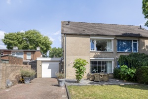 6 Rooms Rooms,1 BathroomBathrooms,Woonhuis,Te Koop,1516