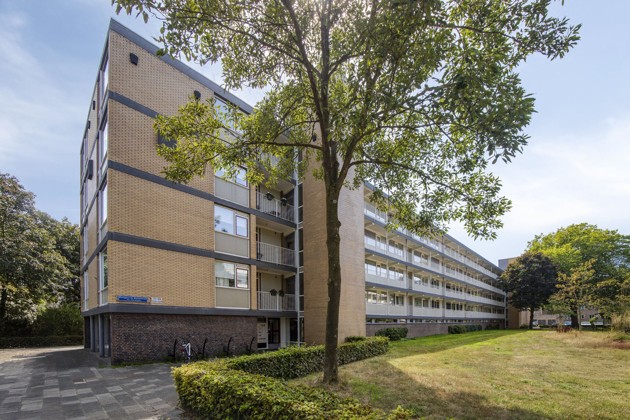 2 Bedrooms Bedrooms, ,1 BathroomBathrooms,Appartement,Te Koop,1518